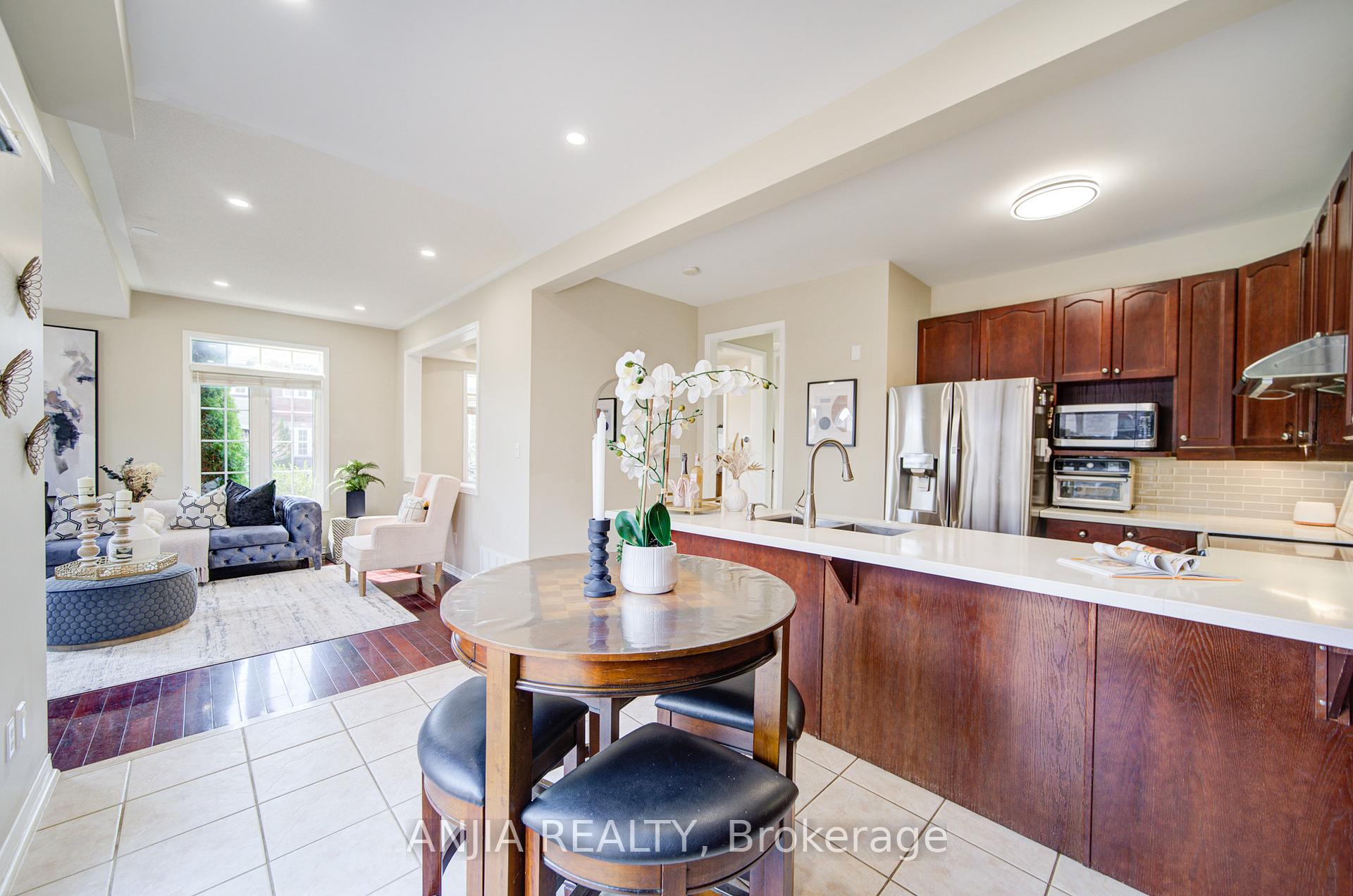 Photo 19 of 1 Outlook Terrace Drive, Markham, Greensborough — HOMEH