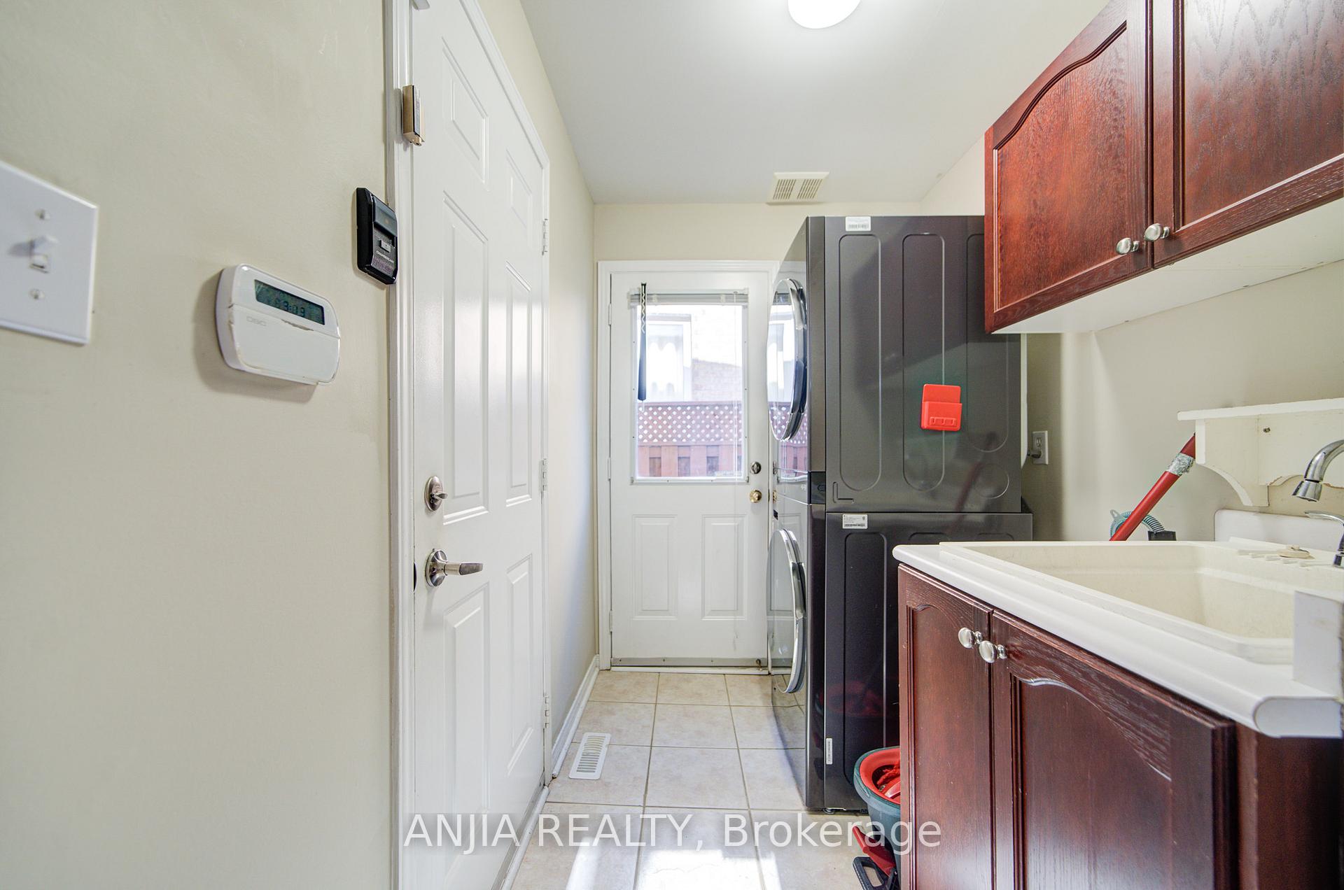 Photo 24 of 1 Outlook Terrace Drive, Markham, Greensborough — HOMEH