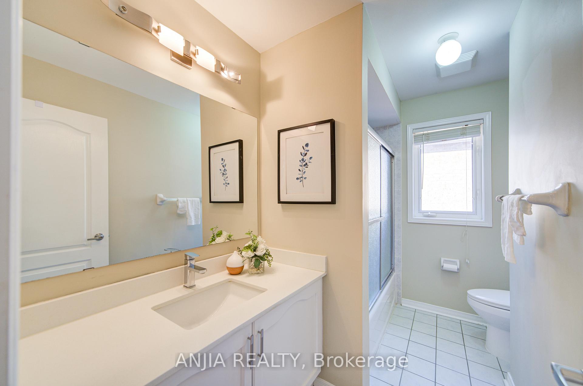 Photo 35 of 1 Outlook Terrace Drive, Markham, Greensborough — HOMEH