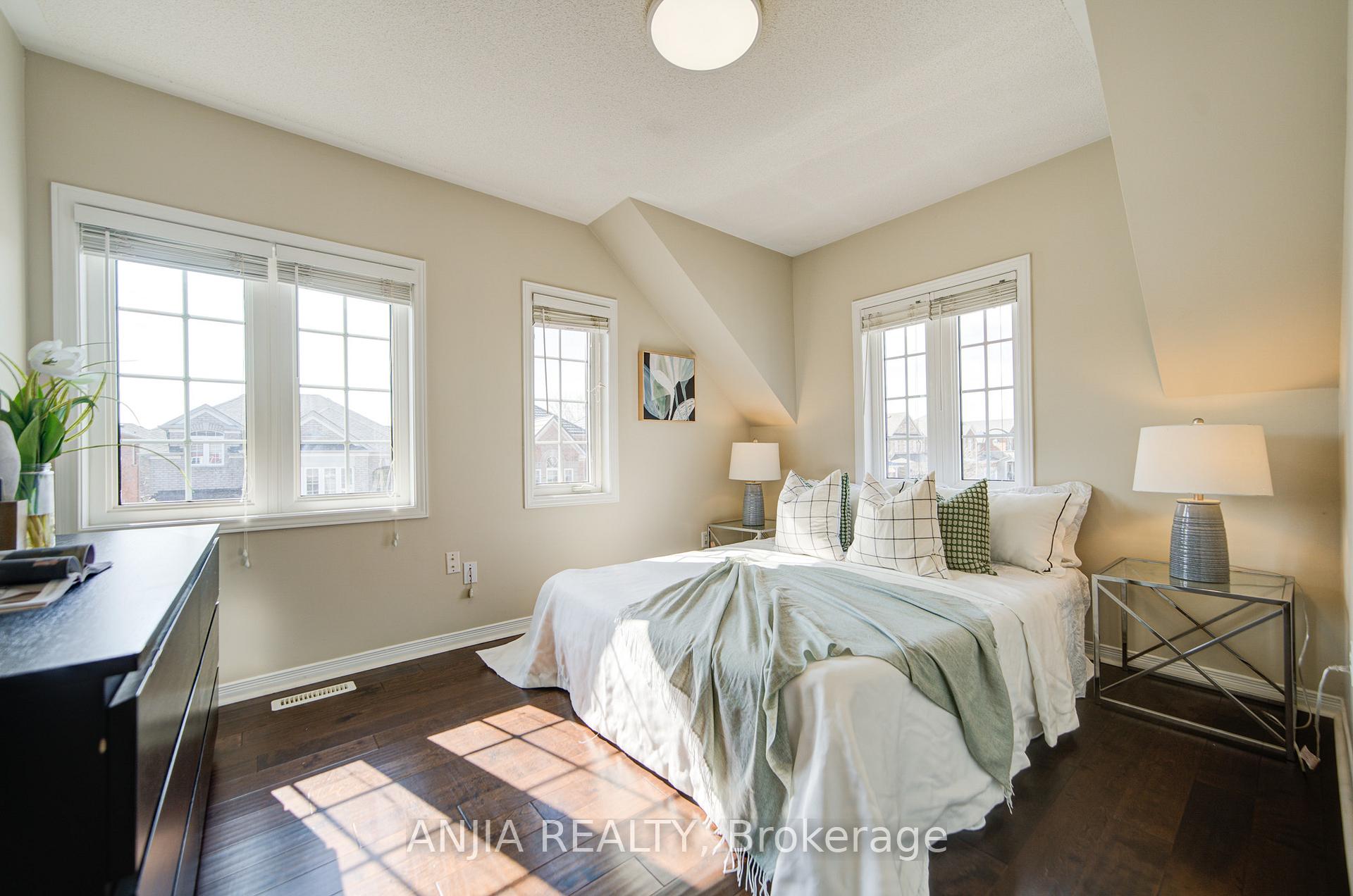 Photo 39 of 1 Outlook Terrace Drive, Markham, Greensborough — HOMEH