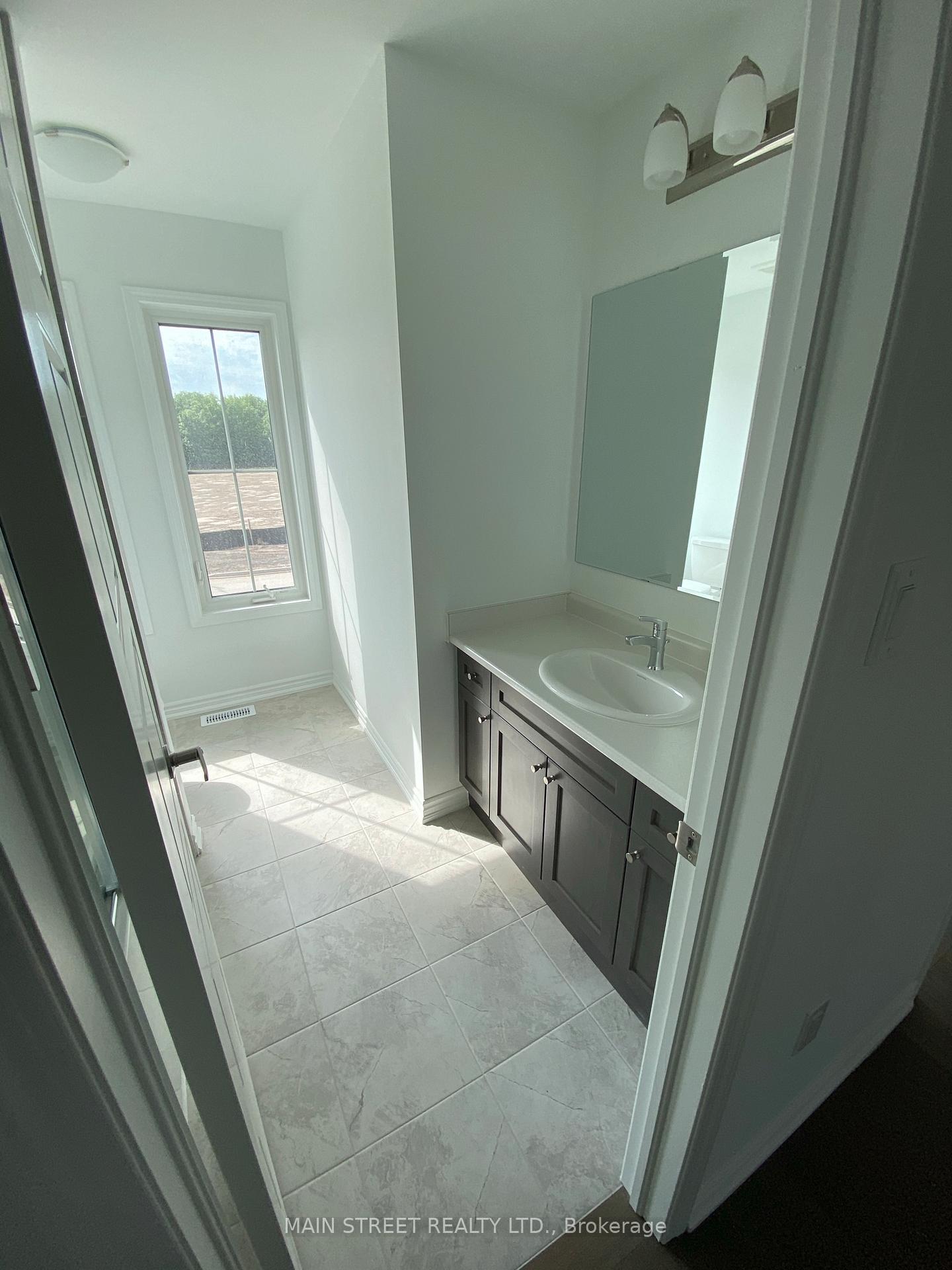 Photo 11 of 785 Whitlock Avenue, Milton, Cobban — HOMEH