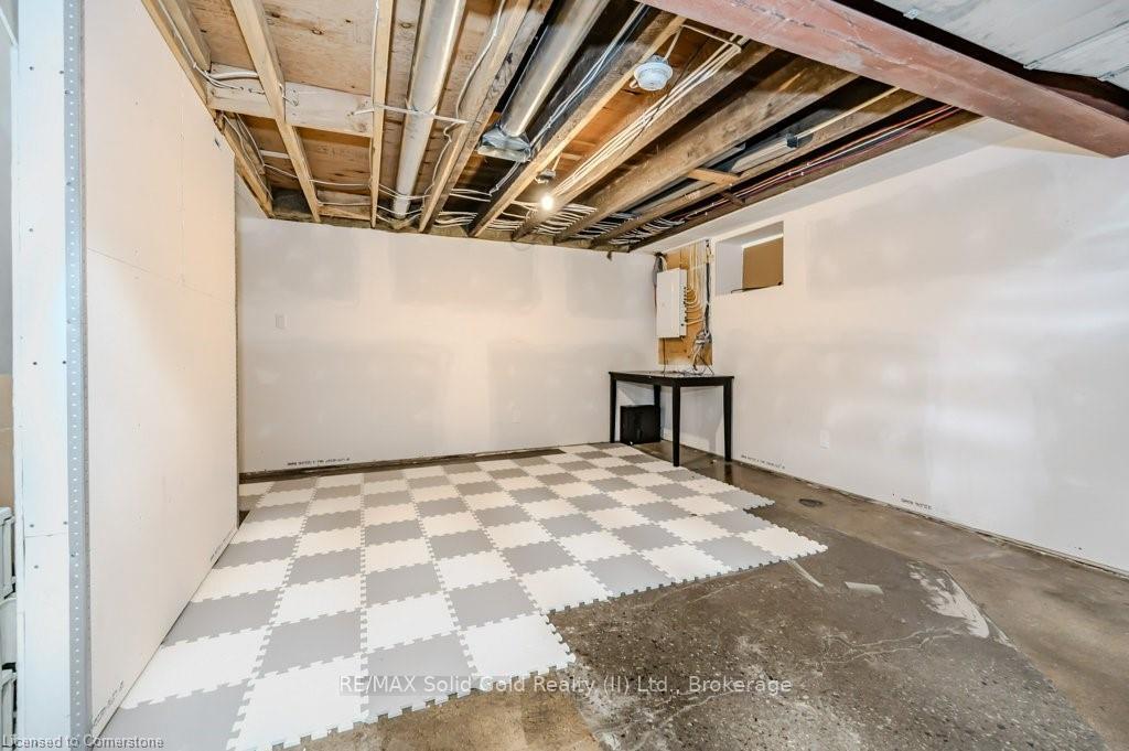 Photo 17 of 331 Victoria Street N, Kitchener — HOMEH