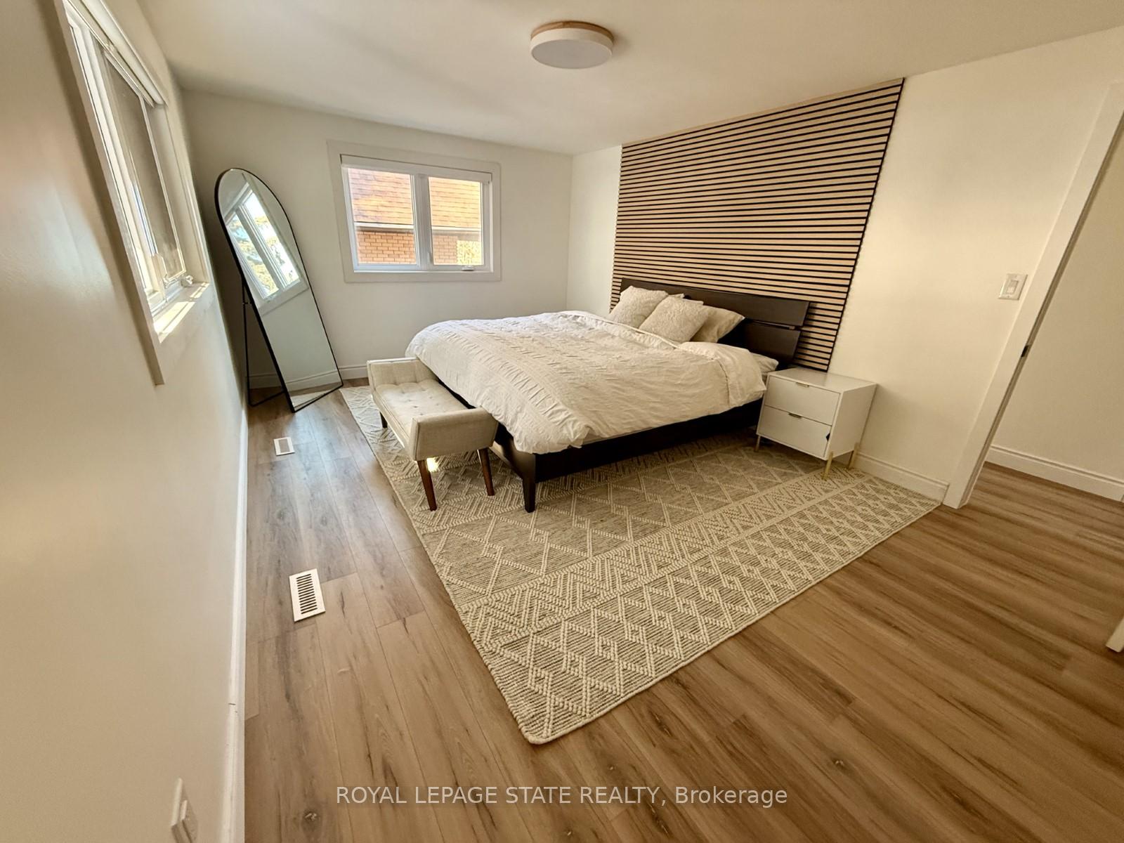 Photo 10 of 64 Maple Drive, Hamilton, Stoney Creek — HOMEH