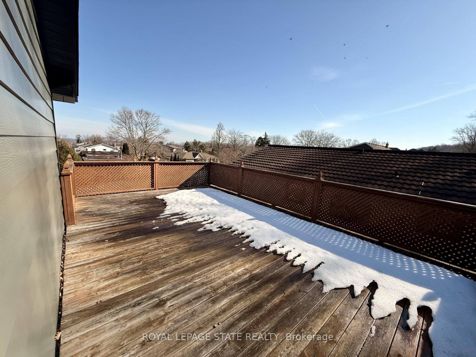 Photo 14 of 64 Maple Drive, Hamilton, Stoney Creek — HOMEH