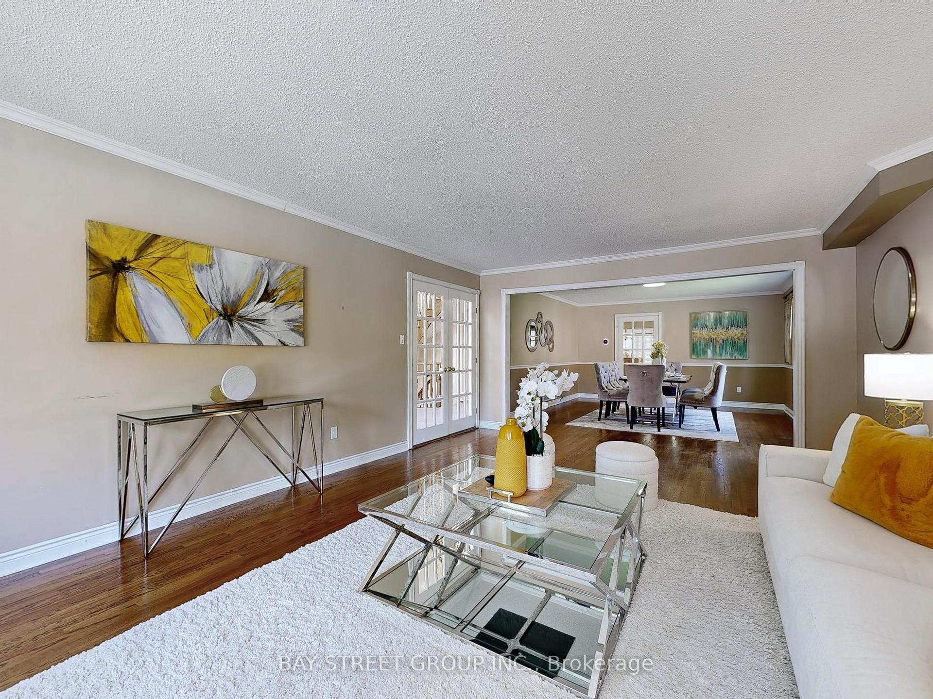 Photo 5 of 1 Lunau Lane, Markham, Aileen-Willowbrook — HOMEH
