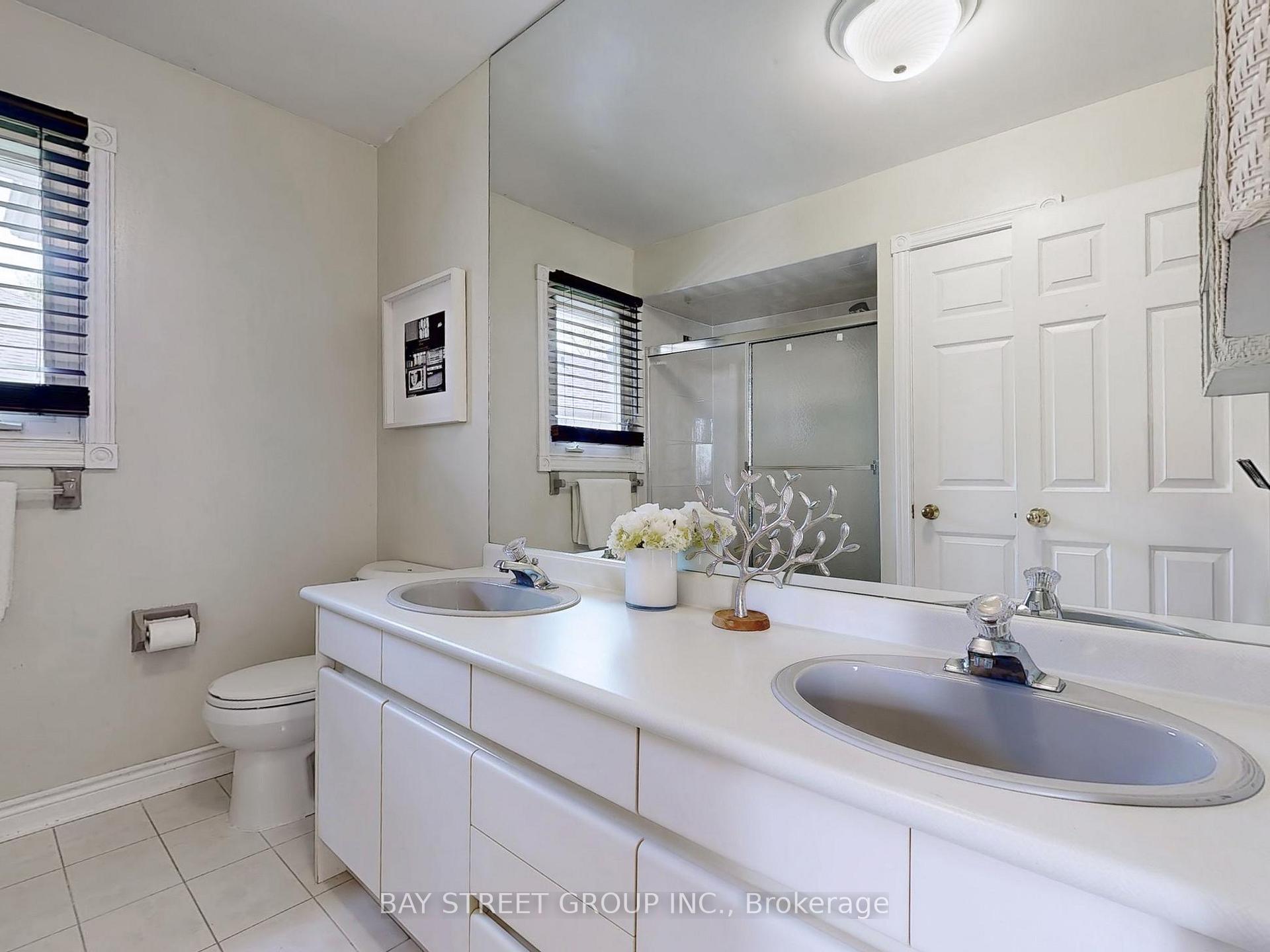 Photo 33 of 1 Lunau Lane, Markham, Aileen-Willowbrook — HOMEH