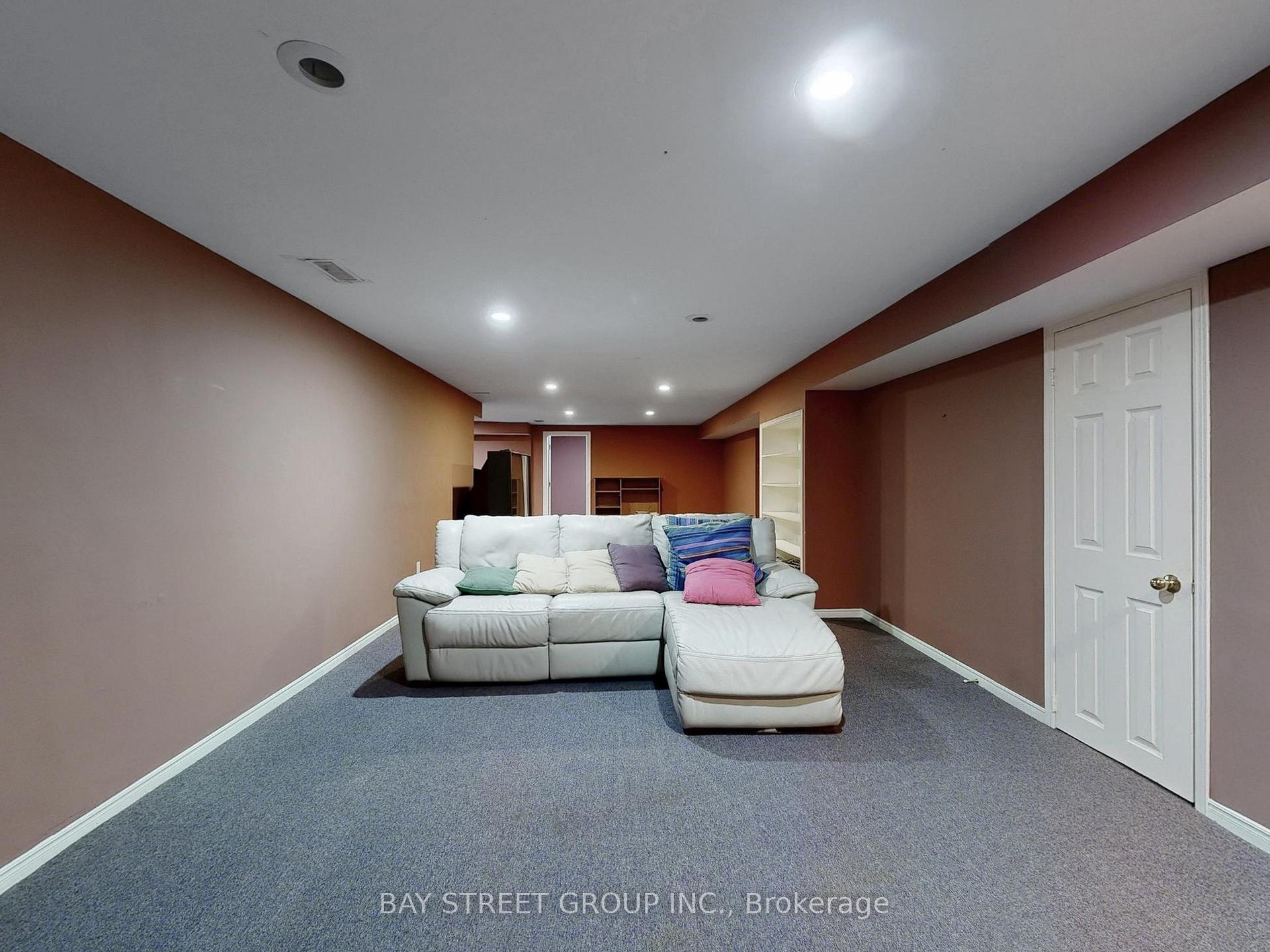 Photo 34 of 1 Lunau Lane, Markham, Aileen-Willowbrook — HOMEH