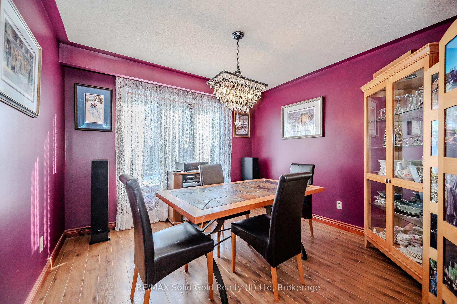 Photo 15 of 120 Albion Court, Kitchener — HOMEH