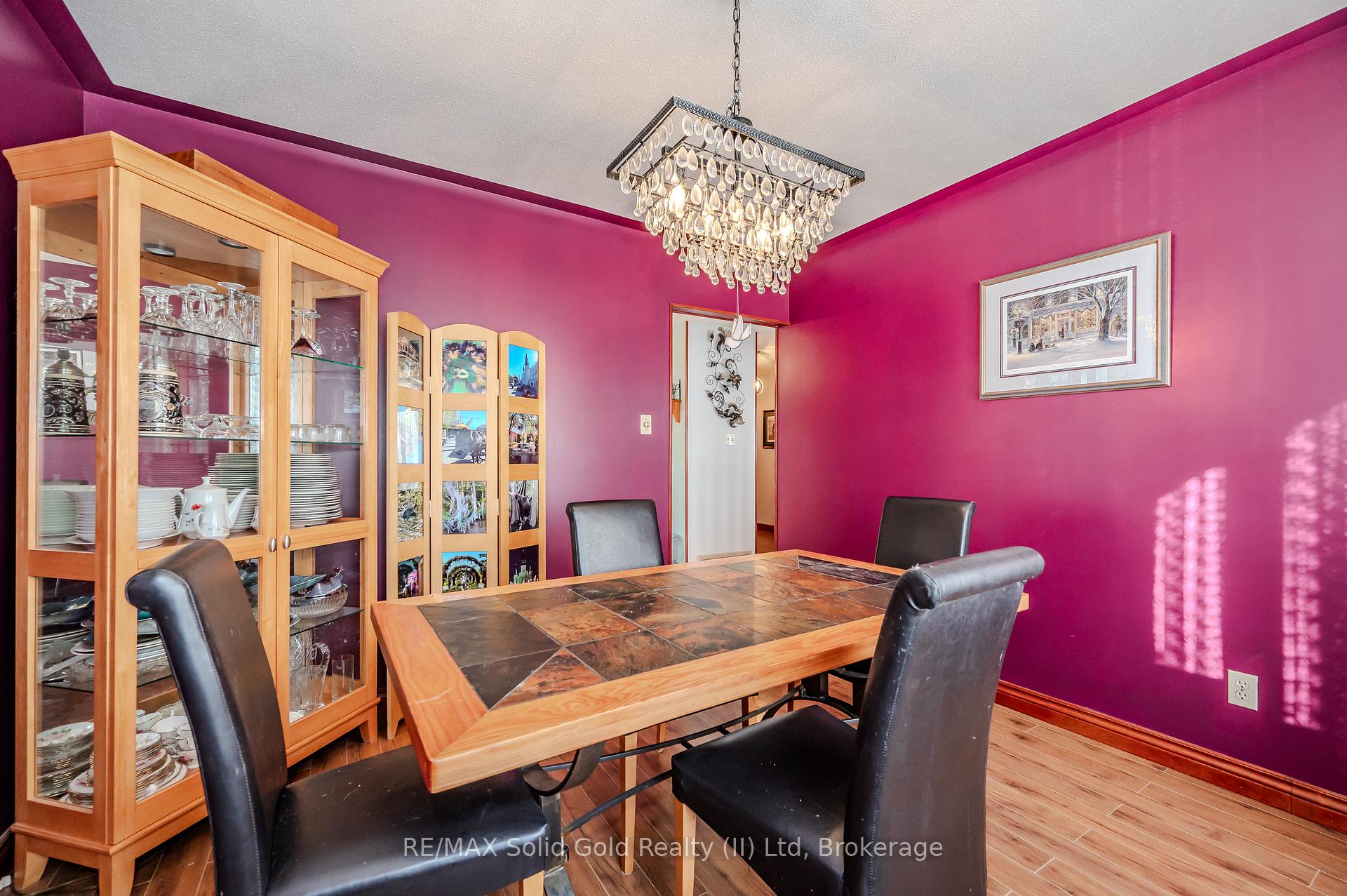 Photo 16 of 120 Albion Court, Kitchener — HOMEH