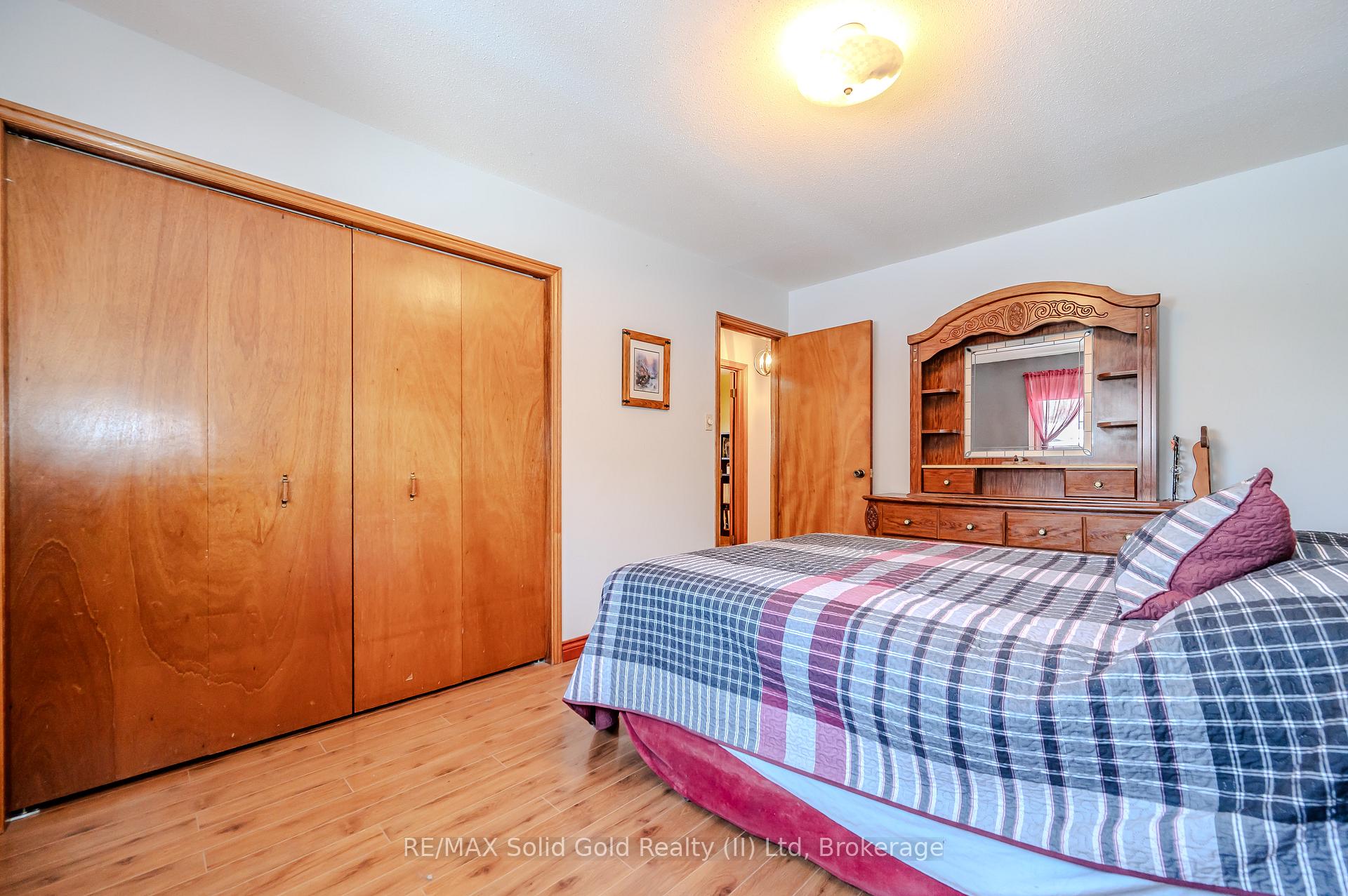 Photo 24 of 120 Albion Court, Kitchener — HOMEH