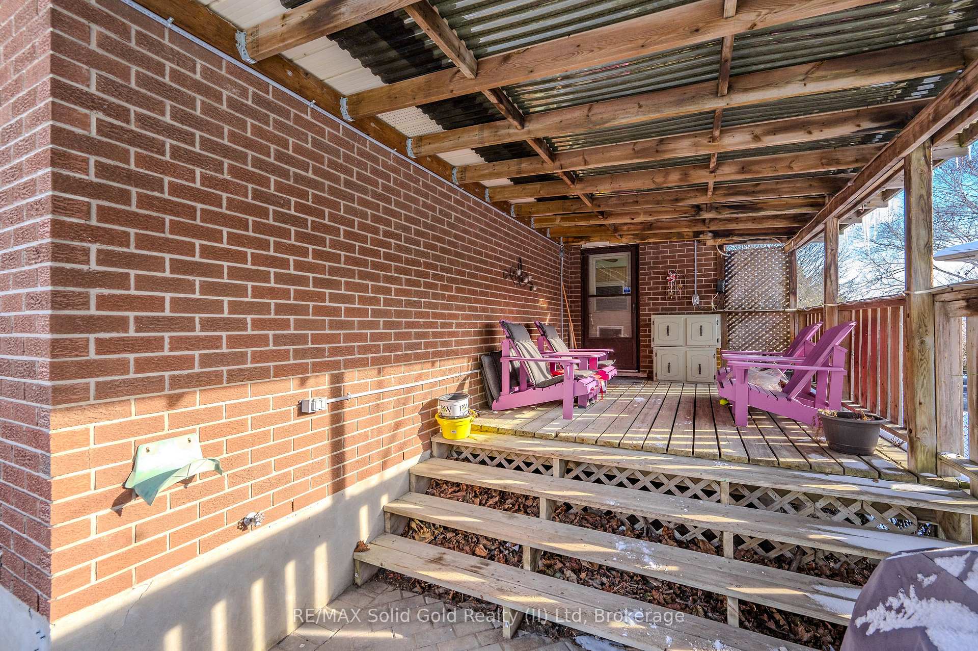Photo 37 of 120 Albion Court, Kitchener — HOMEH