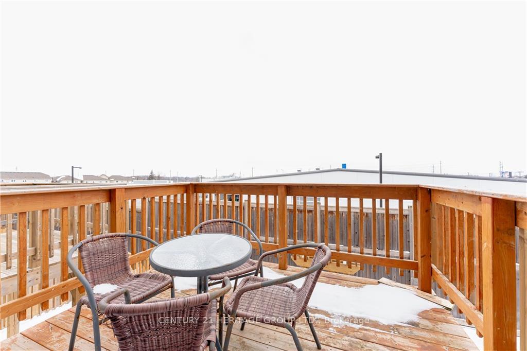 Photo 6 of 54 Bloom Crescent, Hamilton, Stoney Creek — HOMEH