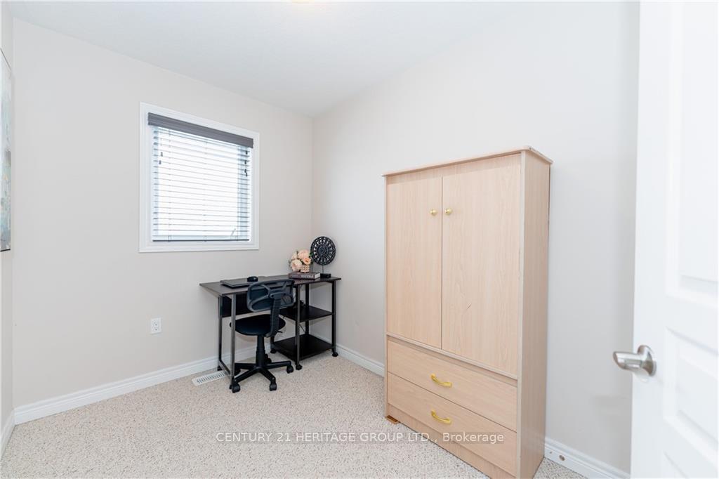 Photo 14 of 54 Bloom Crescent, Hamilton, Stoney Creek — HOMEH