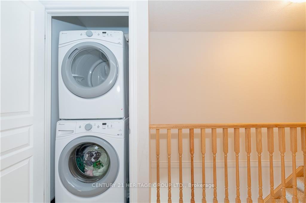 Photo 15 of 54 Bloom Crescent, Hamilton, Stoney Creek — HOMEH