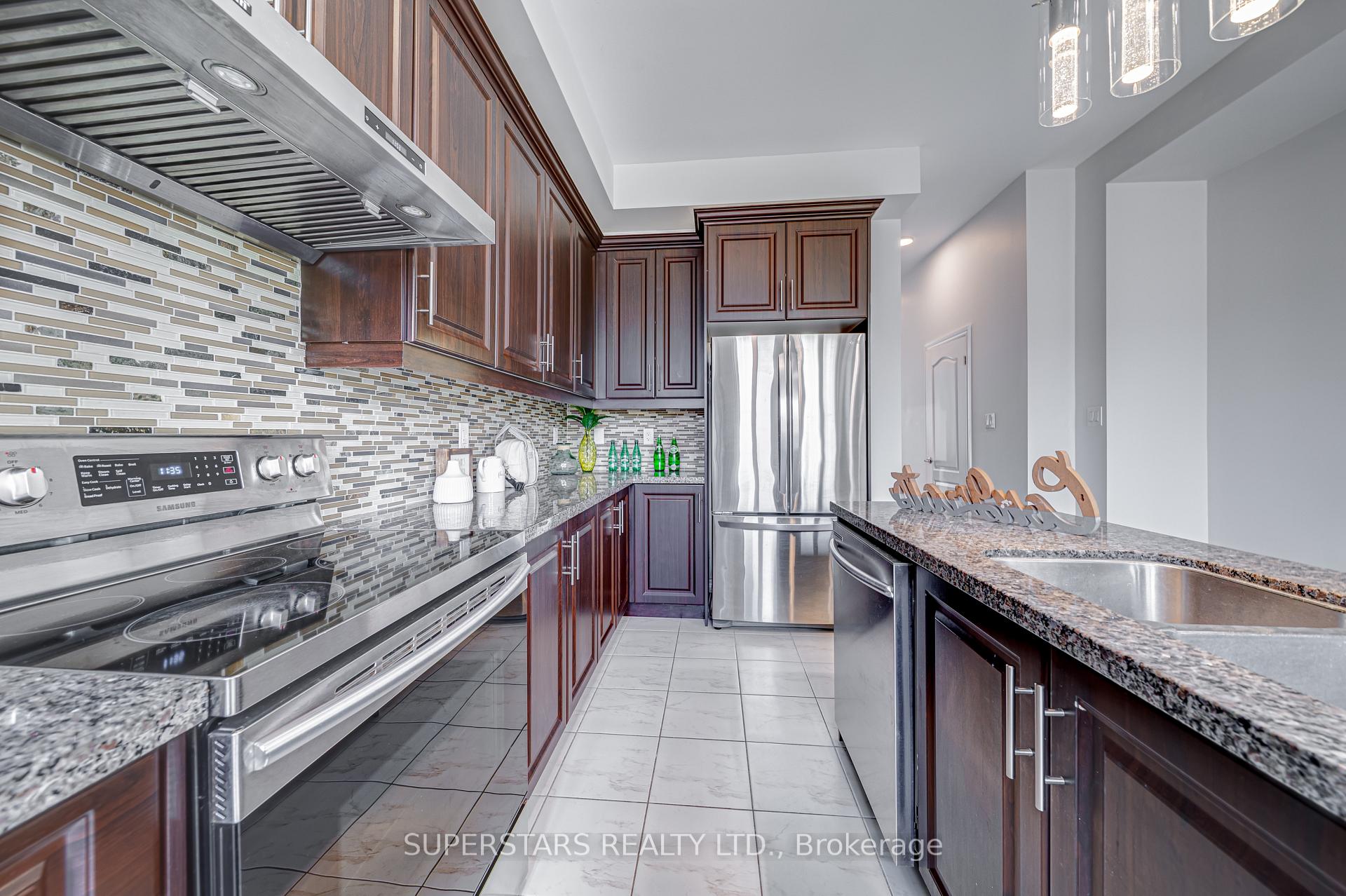Photo 4 of 6 Hyderabad Lane, Markham, Greensborough — HOMEH