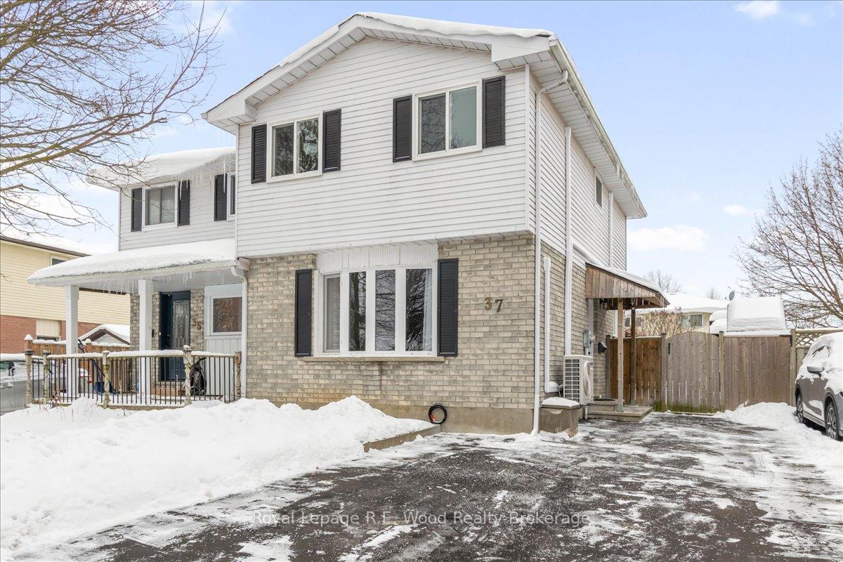 Photo 1 of 37 Connelly Drive, Kitchener — HOMEH