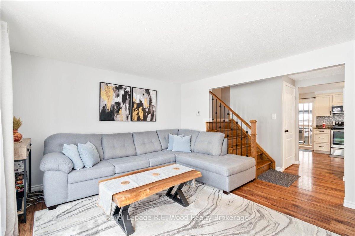 Photo 6 of 37 Connelly Drive, Kitchener — HOMEH