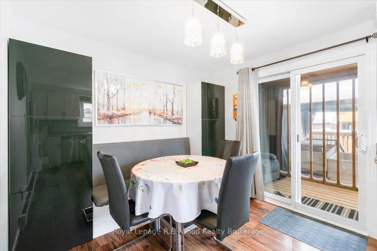 Photo 11 of 37 Connelly Drive, Kitchener — HOMEH