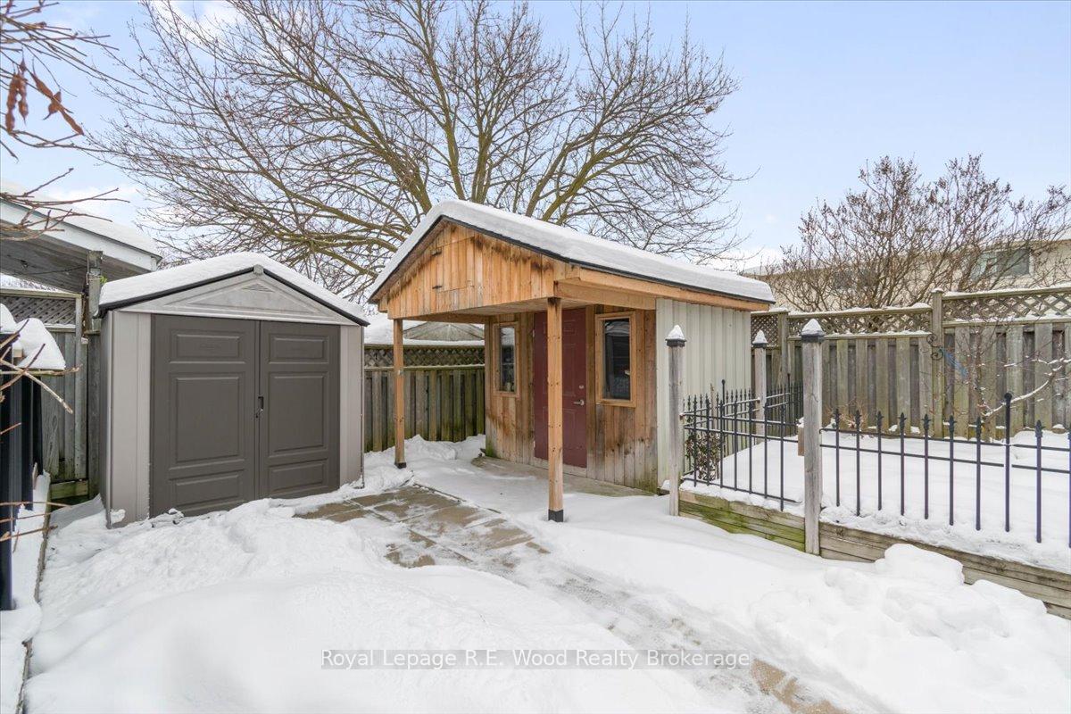 Photo 29 of 37 Connelly Drive, Kitchener — HOMEH