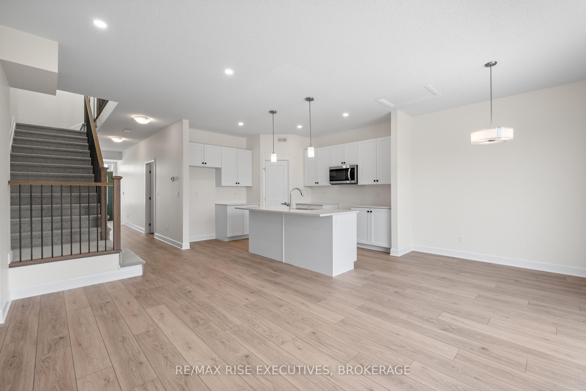 Photo 11 of 412 Buckthorn Drive, Kingston, City Northwest — HOMEH
