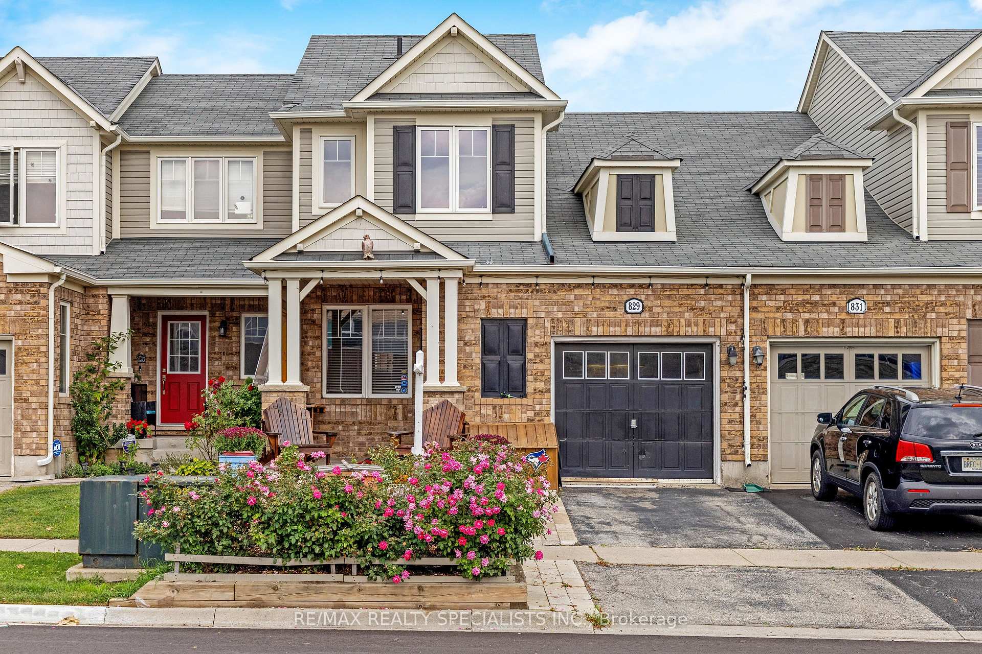 Front of 829 Scott Boulevard