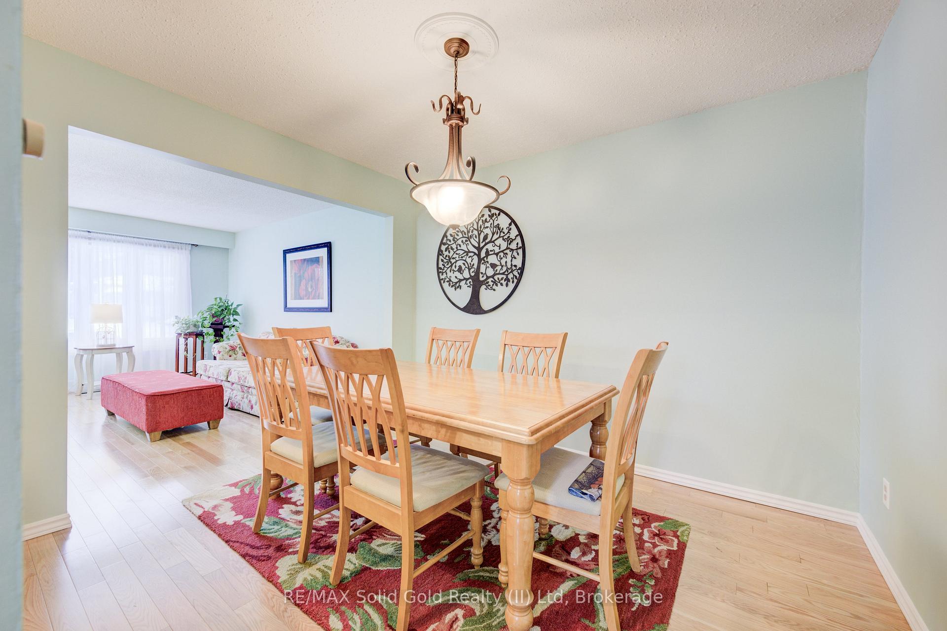 Photo 7 of 115 Uxbridge Crescent, Kitchener — HOMEH