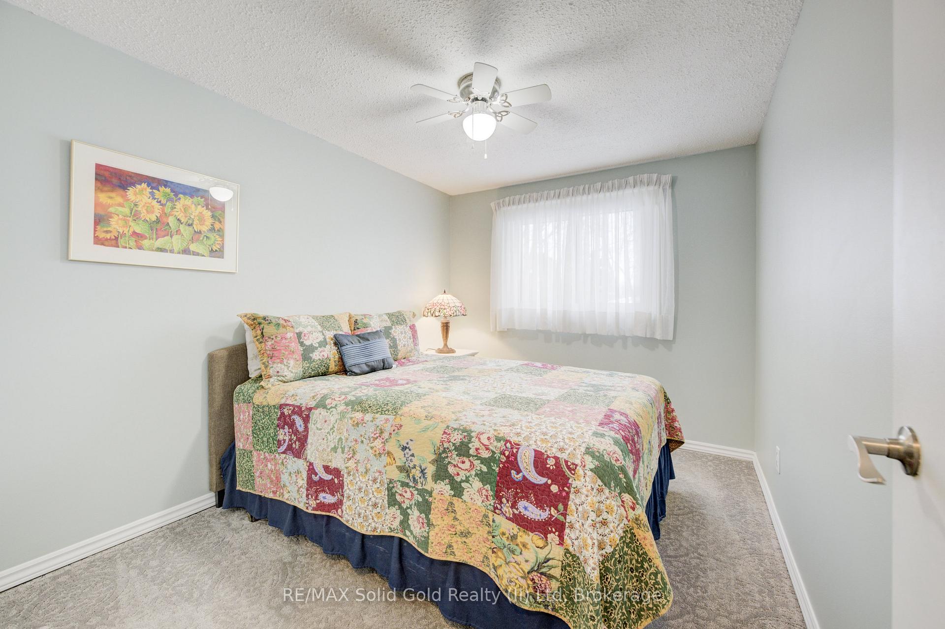 Photo 15 of 115 Uxbridge Crescent, Kitchener — HOMEH