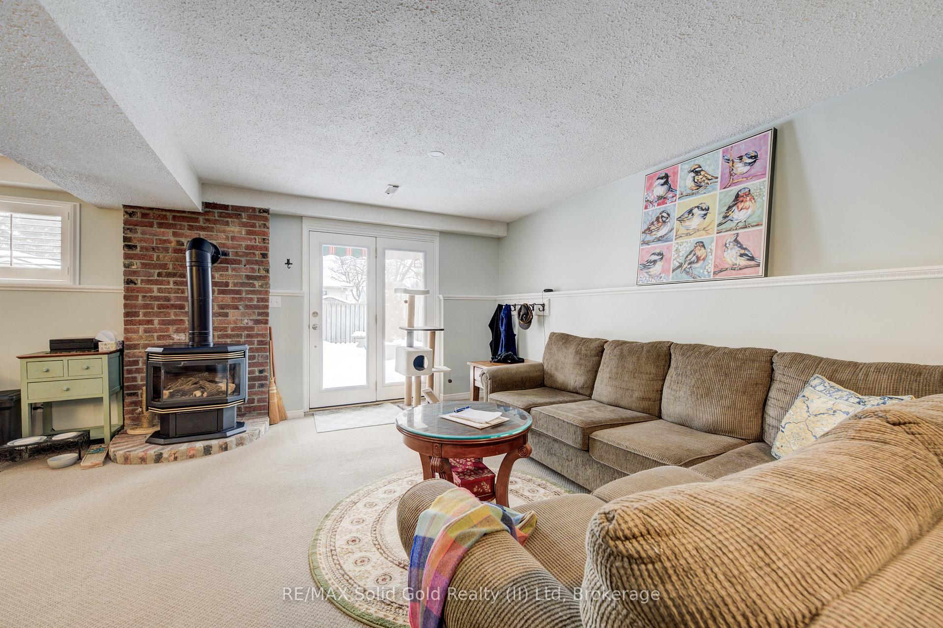 Photo 21 of 115 Uxbridge Crescent, Kitchener — HOMEH