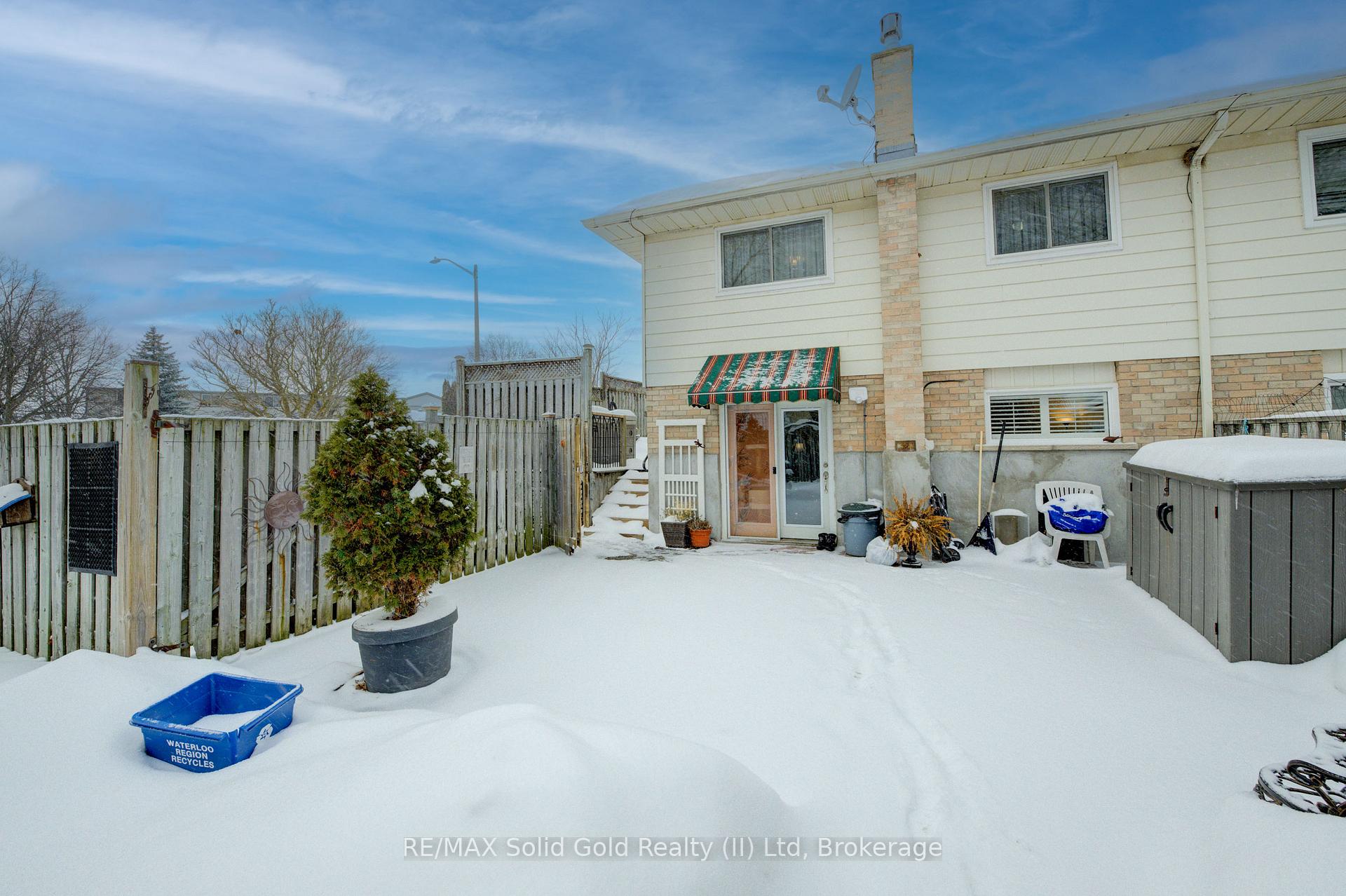 Photo 33 of 115 Uxbridge Crescent, Kitchener — HOMEH