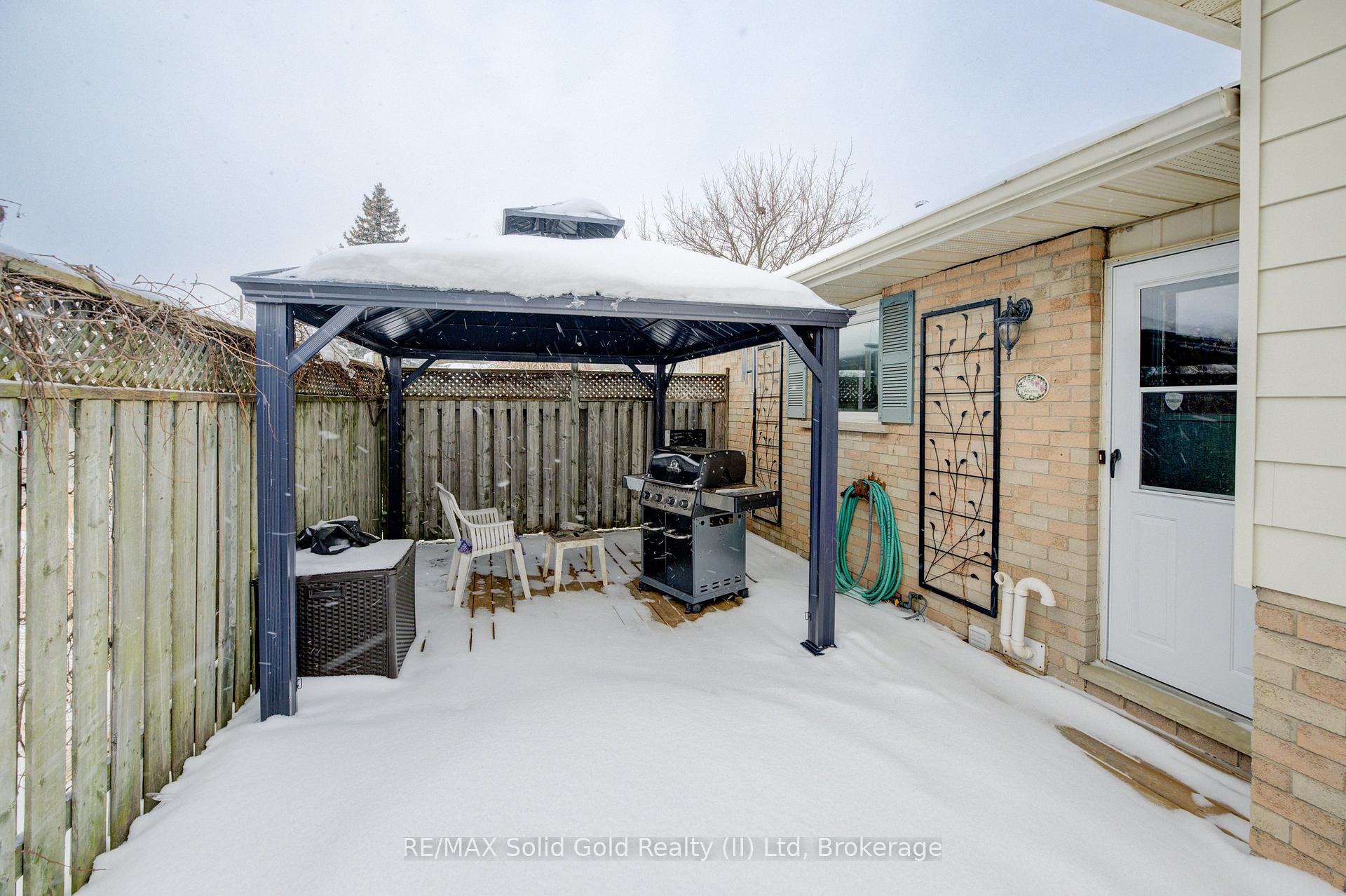 Photo 35 of 115 Uxbridge Crescent, Kitchener — HOMEH
