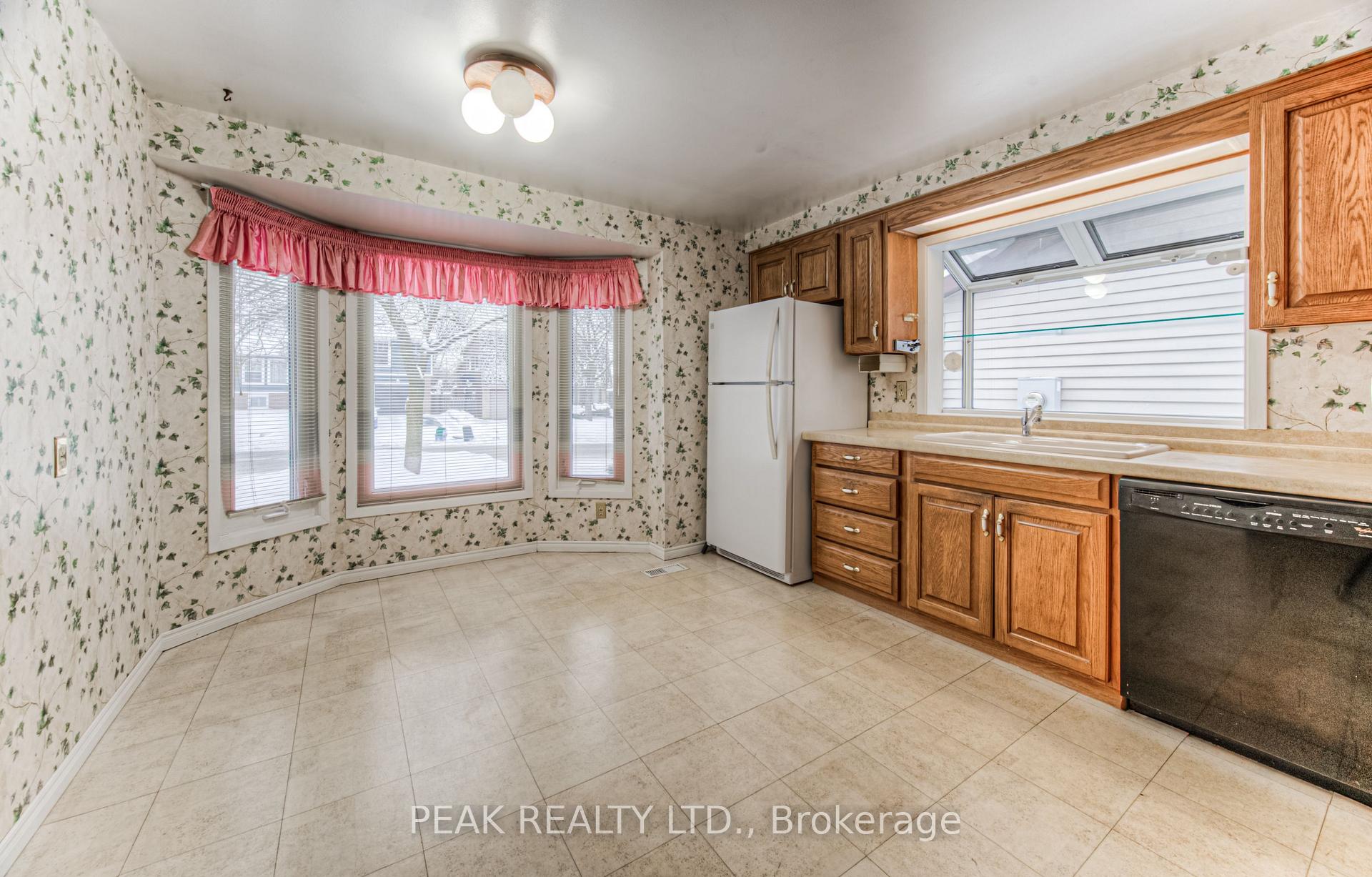 Photo 9 of 83 Blackwell Drive, Kitchener — HOMEH