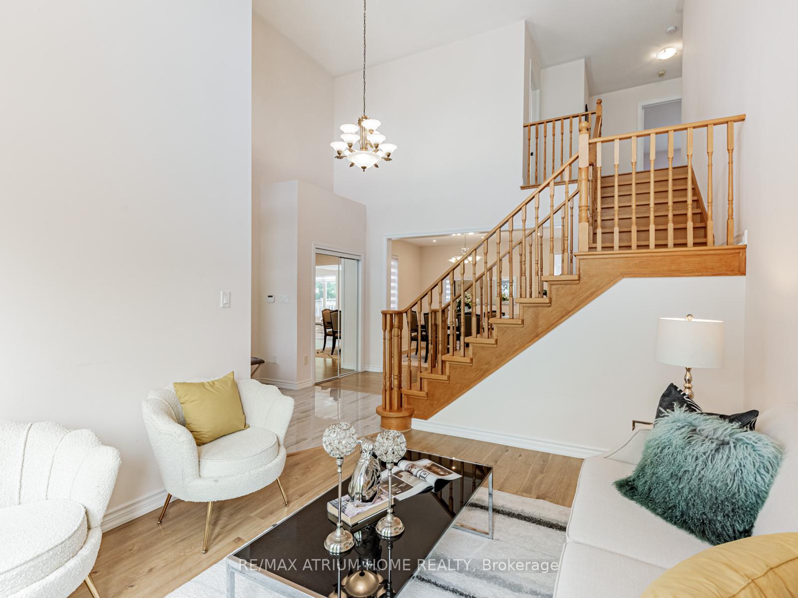 Photo 7 of 15 Pinecrest Street, Markham, Wismer — HOMEH