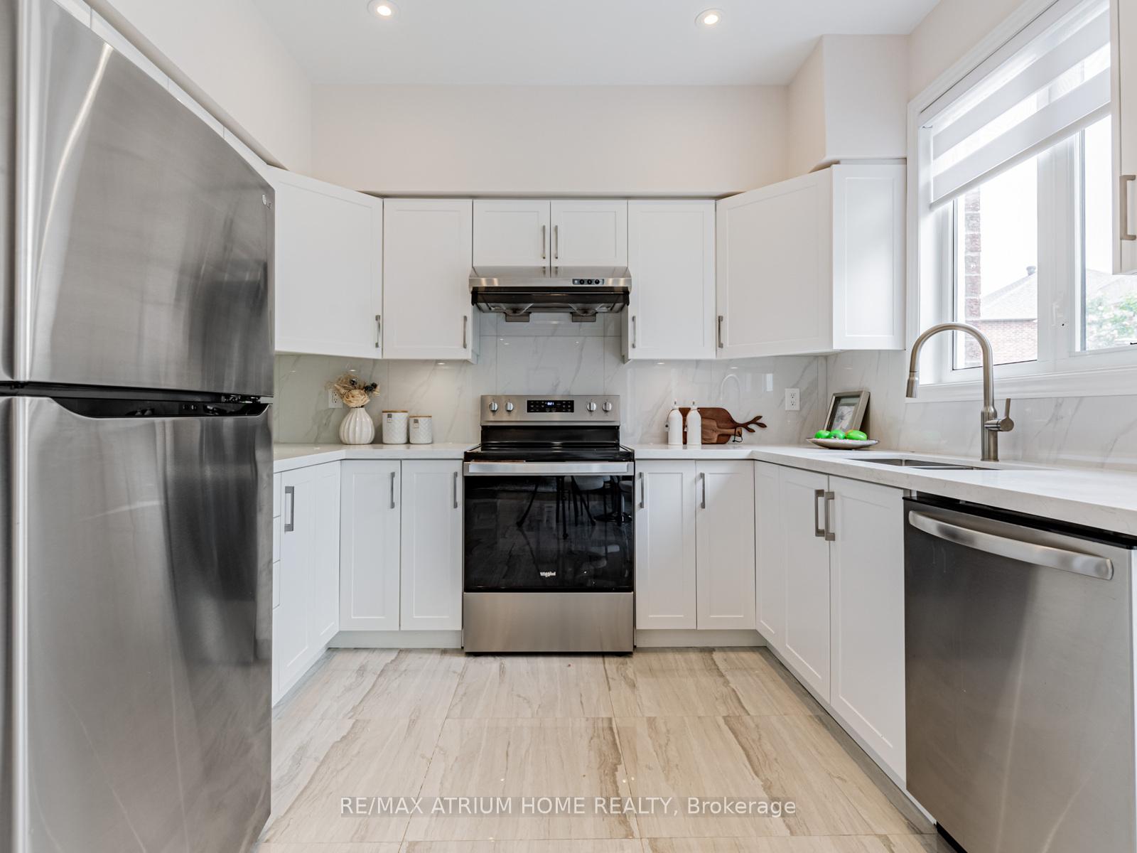Photo 12 of 15 Pinecrest Street, Markham, Wismer — HOMEH