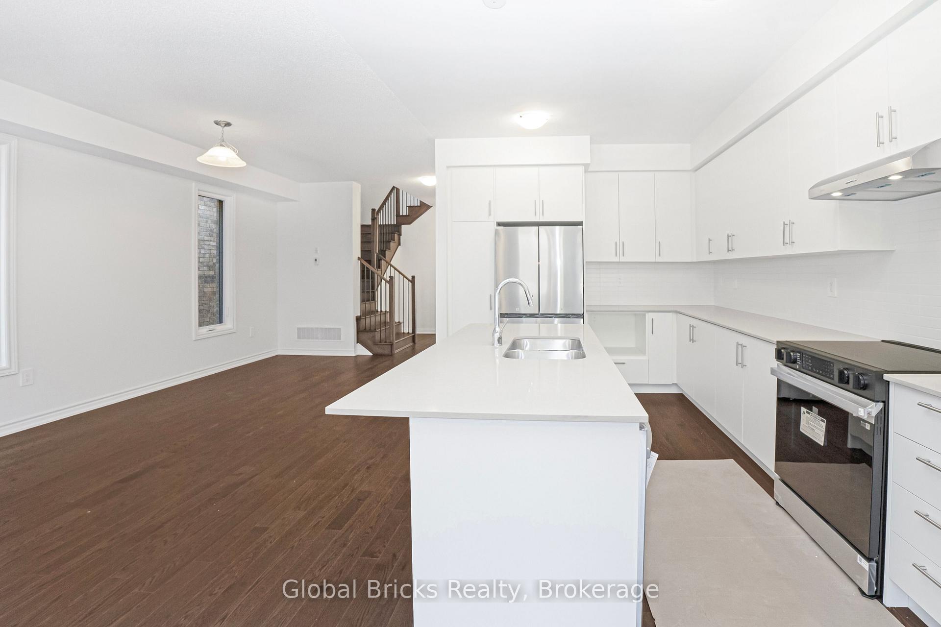 Photo 9 of 301 Bergamot Avenue, Milton, Walker — HOMEH