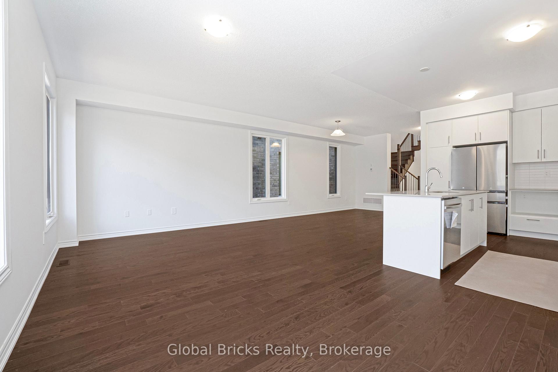 Photo 12 of 301 Bergamot Avenue, Milton, Walker — HOMEH