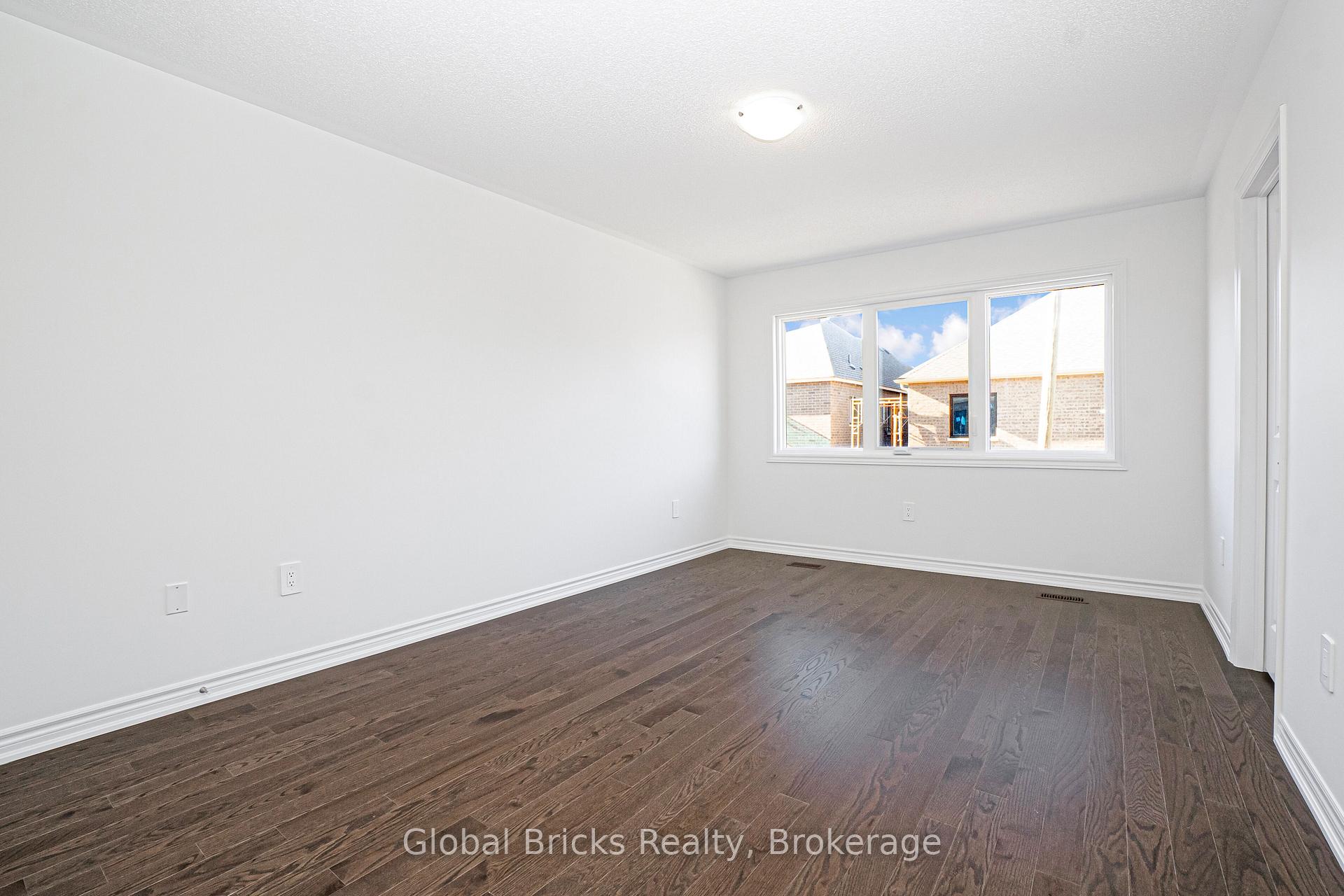 Photo 24 of 301 Bergamot Avenue, Milton, Walker — HOMEH
