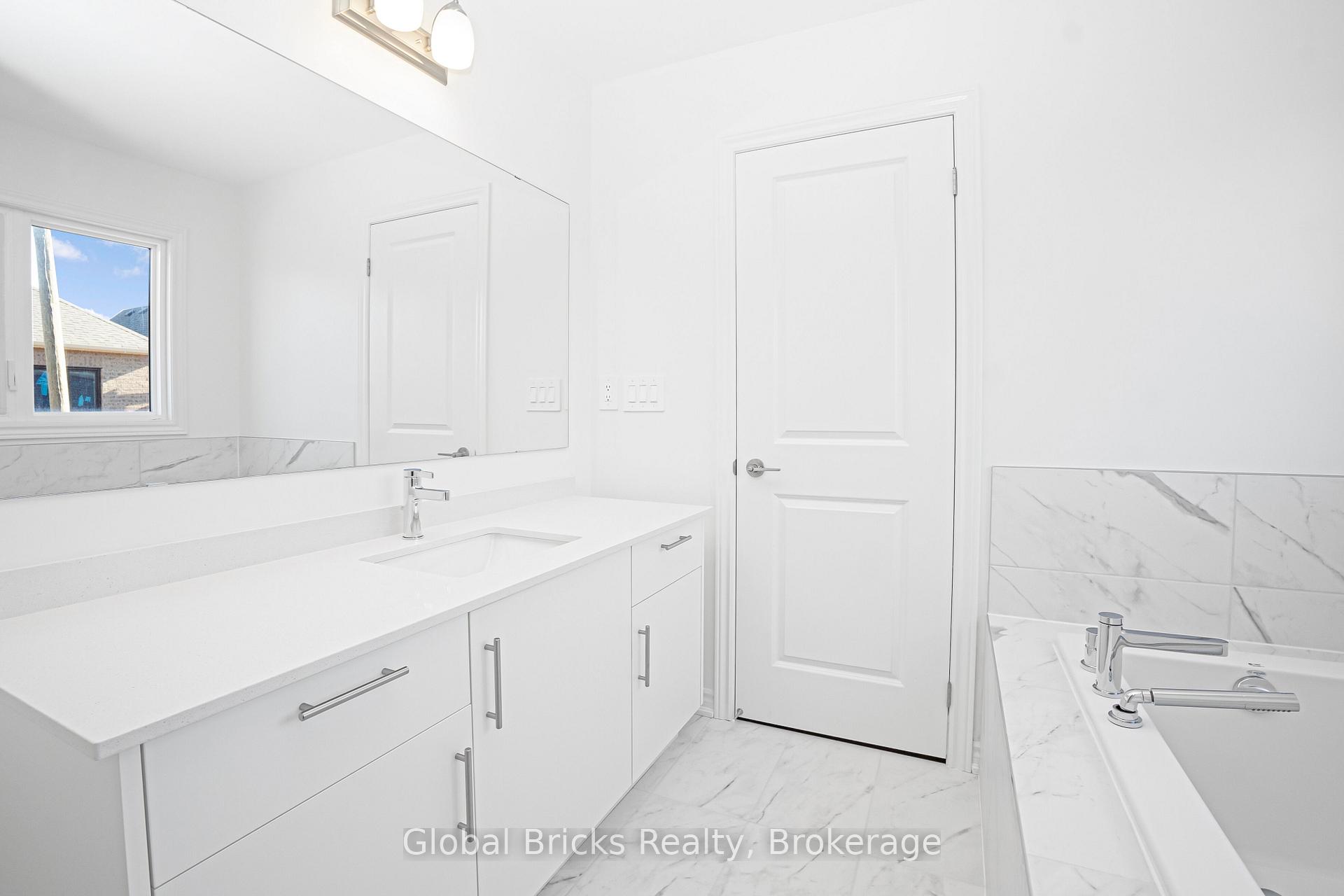 Photo 26 of 301 Bergamot Avenue, Milton, Walker — HOMEH