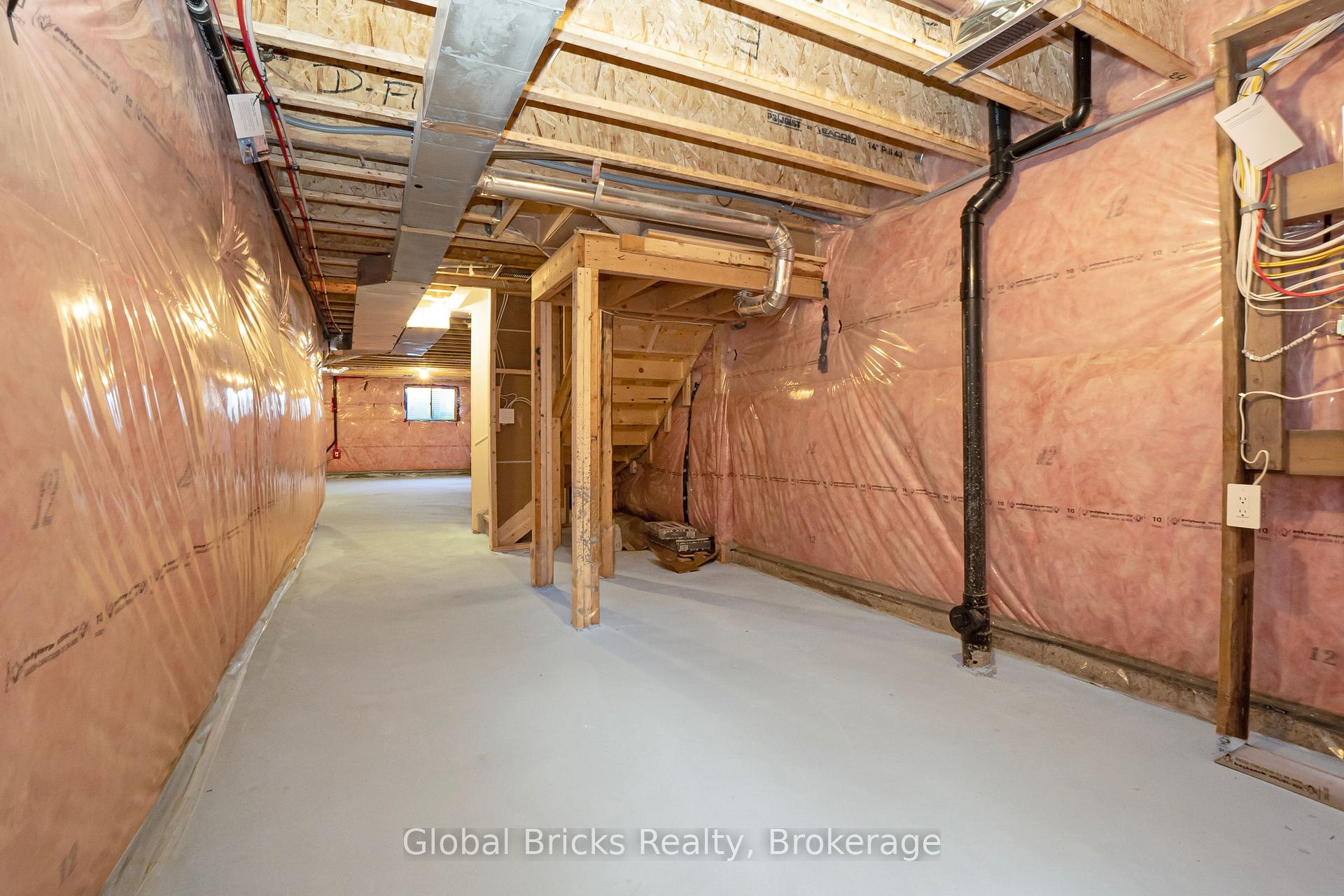 Photo 36 of 301 Bergamot Avenue, Milton, Walker — HOMEH