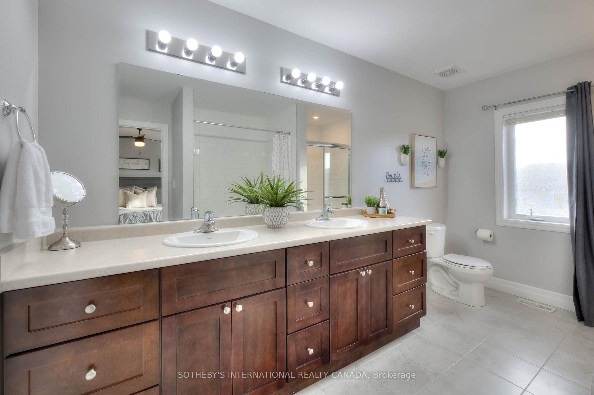 Photo 15 of 23 Pondcliffe Drive, Kitchener — HOMEH