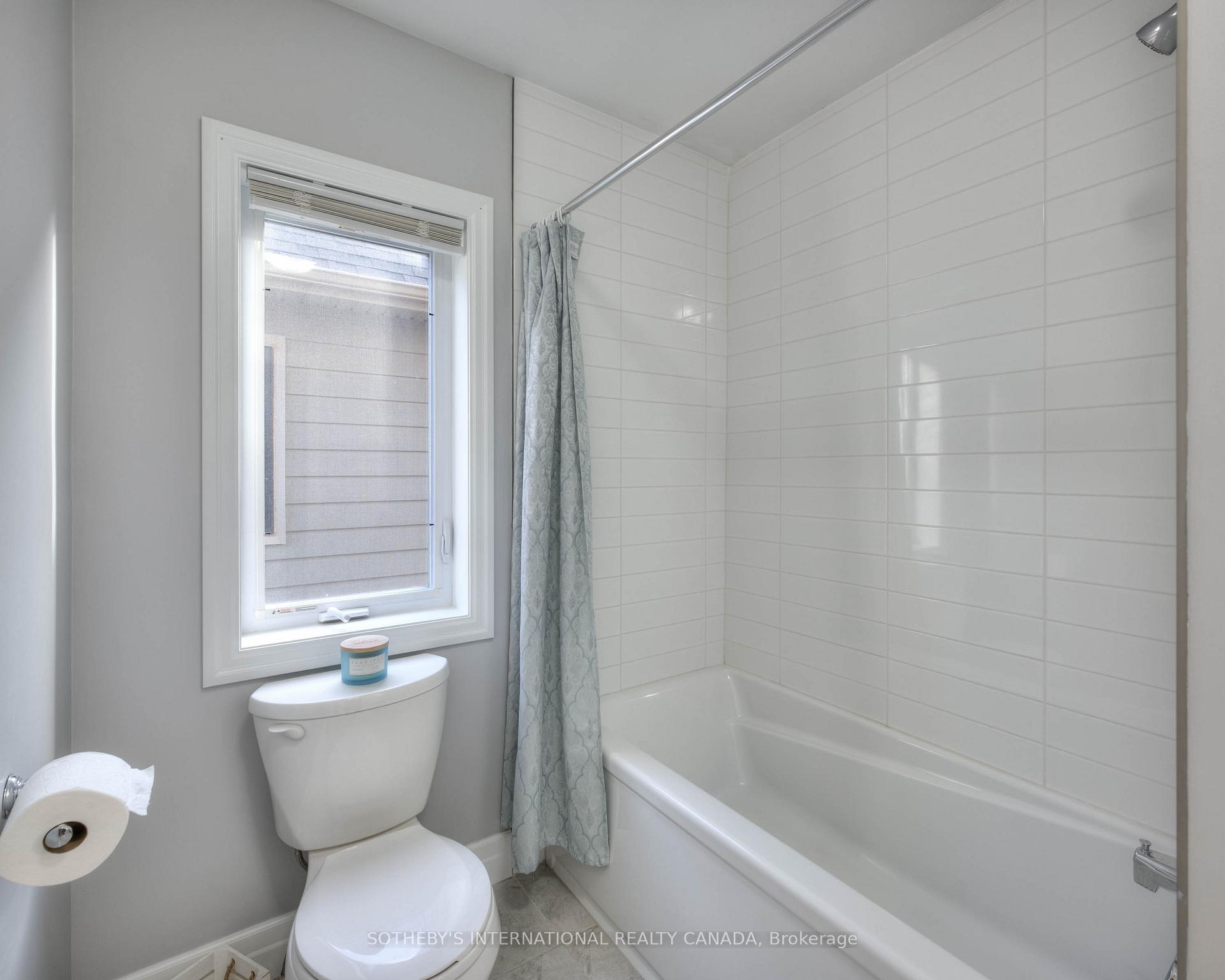 Photo 20 of 23 Pondcliffe Drive, Kitchener — HOMEH