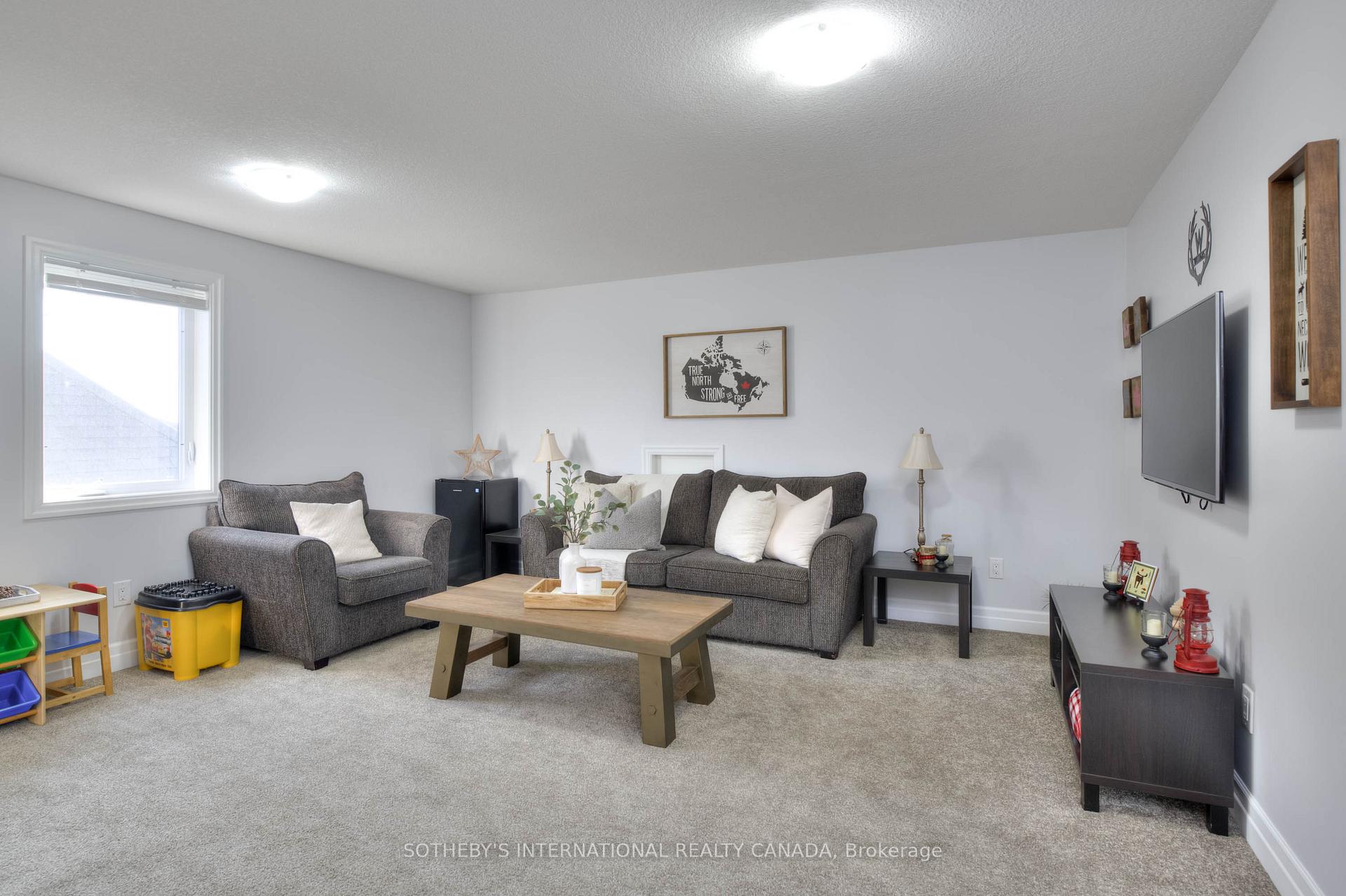Photo 22 of 23 Pondcliffe Drive, Kitchener — HOMEH