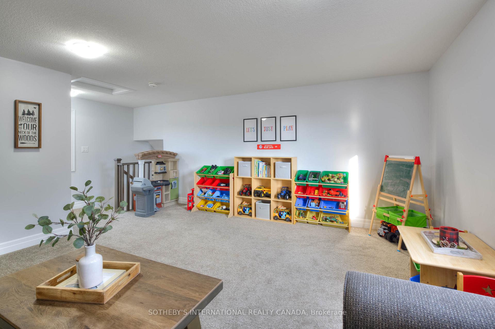 Photo 23 of 23 Pondcliffe Drive, Kitchener — HOMEH