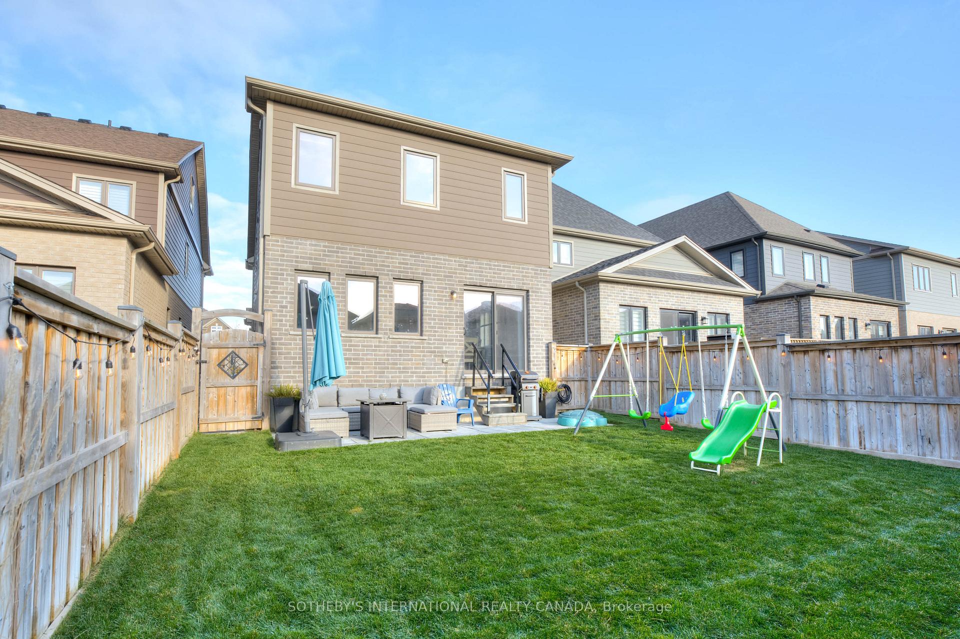 Photo 25 of 23 Pondcliffe Drive, Kitchener — HOMEH