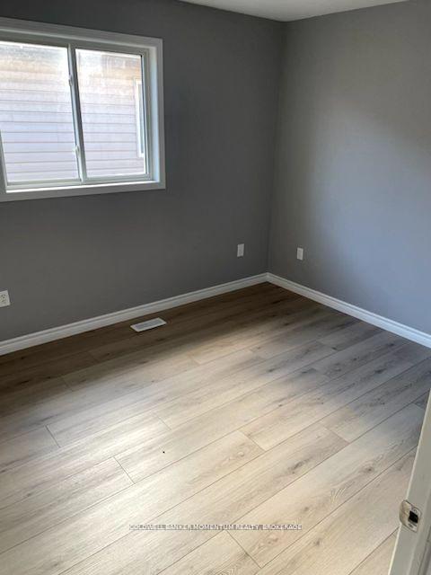 Photo 8 of 81.5 Marion Street, Hamilton, Mount Hope — HOMEH