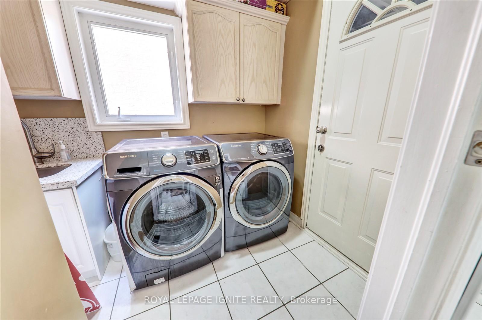 Photo 7 of 69 Sandham Crescent, Markham, Middlefield — HOMEH