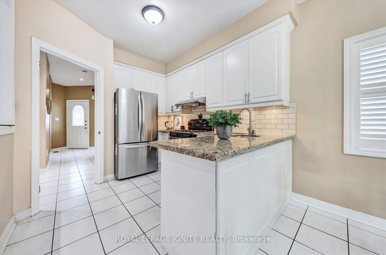 Photo 14 of 69 Sandham Crescent, Markham, Middlefield — HOMEH