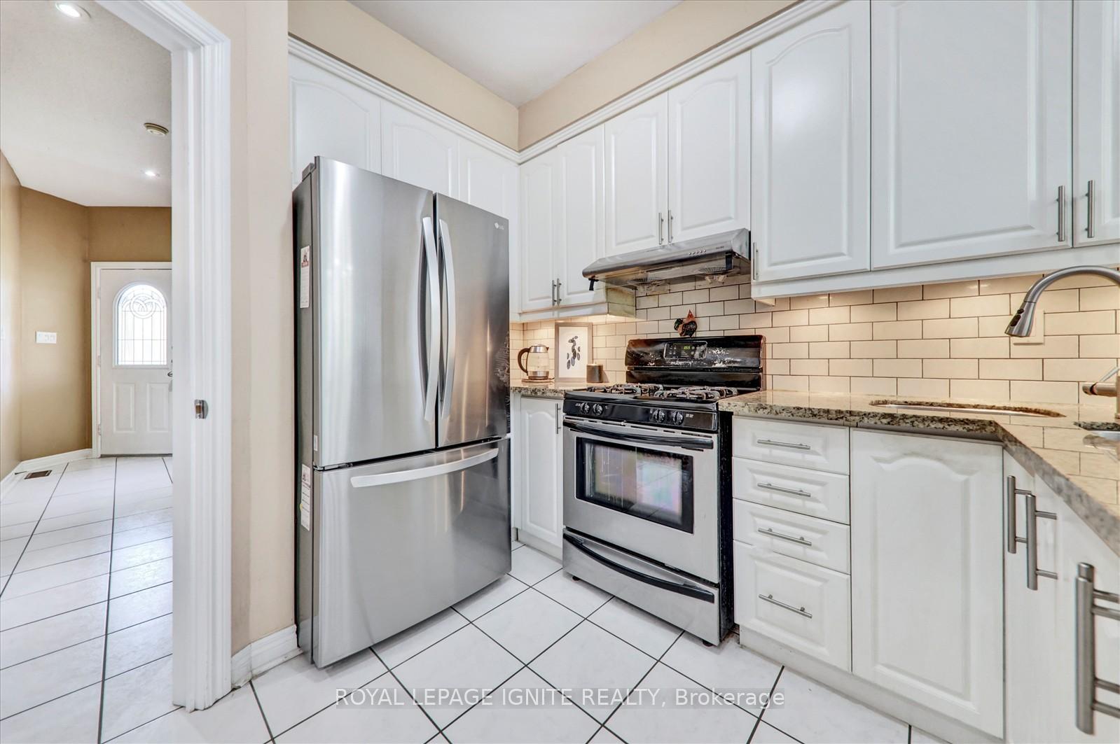Photo 15 of 69 Sandham Crescent, Markham, Middlefield — HOMEH