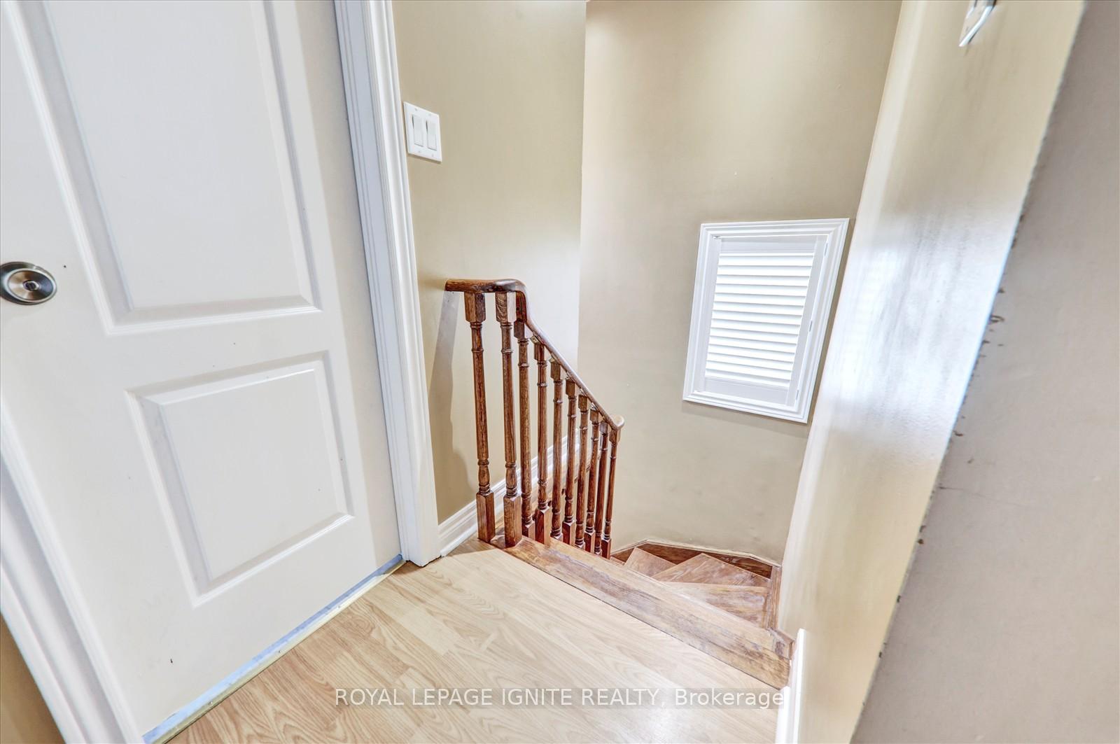 Photo 18 of 69 Sandham Crescent, Markham, Middlefield — HOMEH