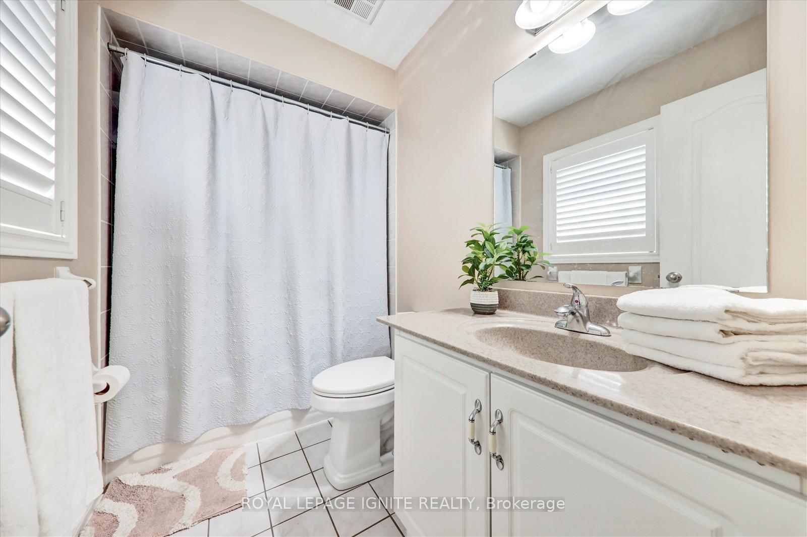 Photo 22 of 69 Sandham Crescent, Markham, Middlefield — HOMEH