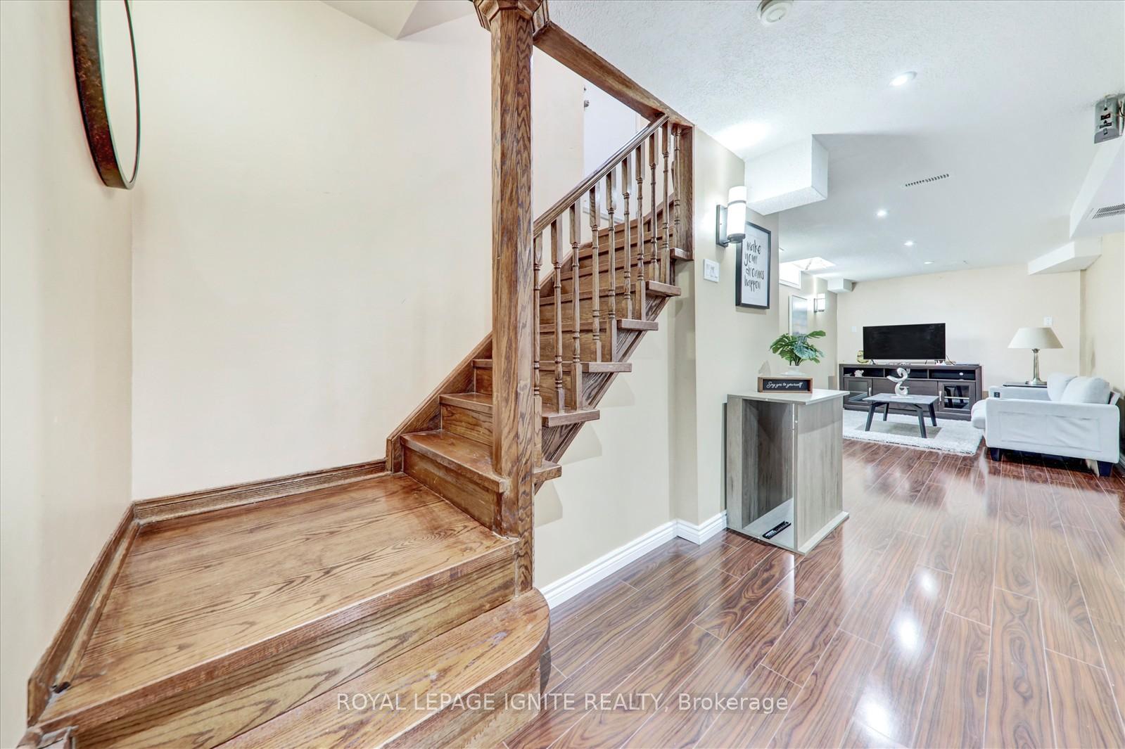 Photo 28 of 69 Sandham Crescent, Markham, Middlefield — HOMEH